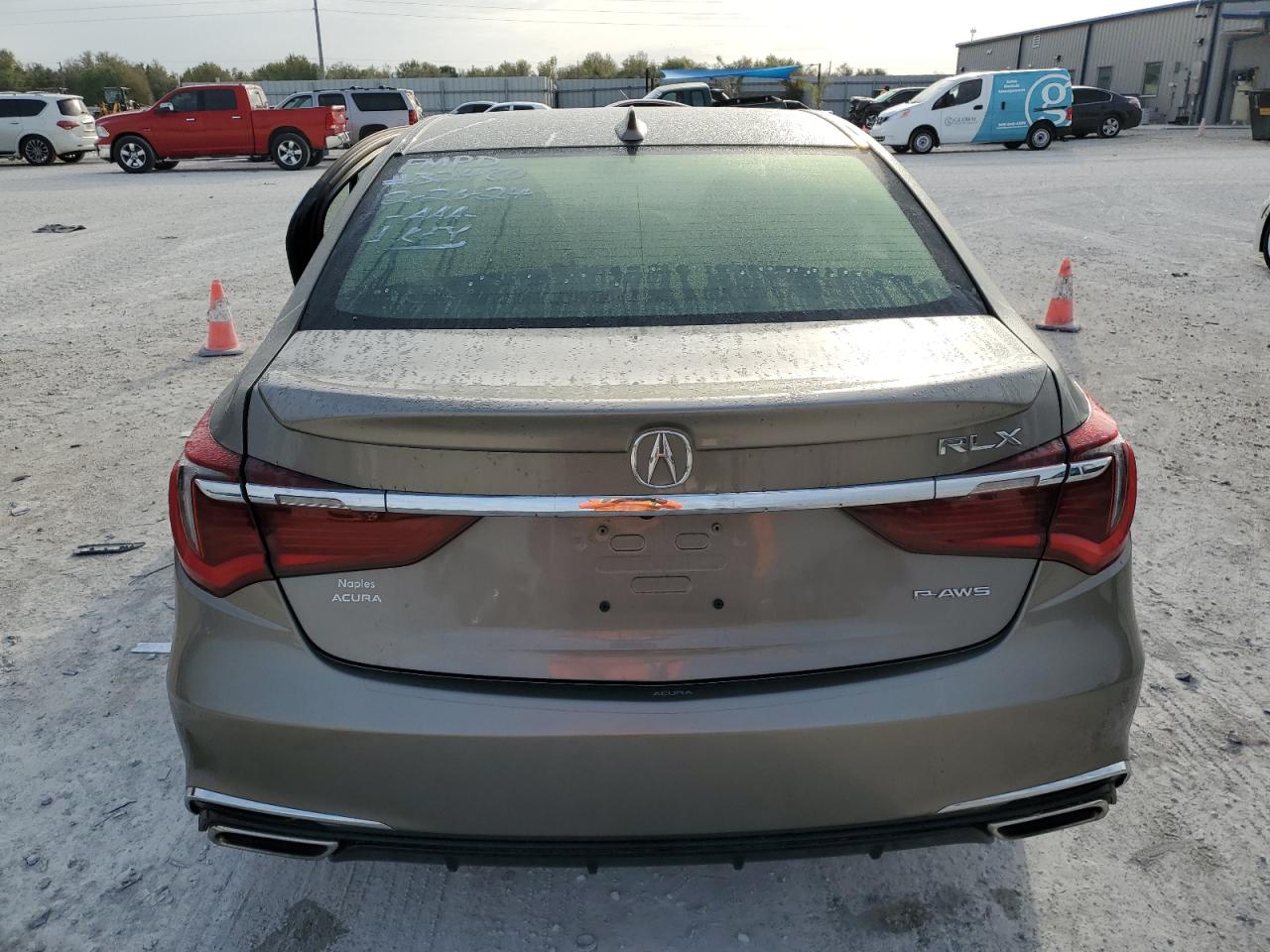 Photo 5 VIN: JH4KC1F53LC000617 - ACURA RLX 