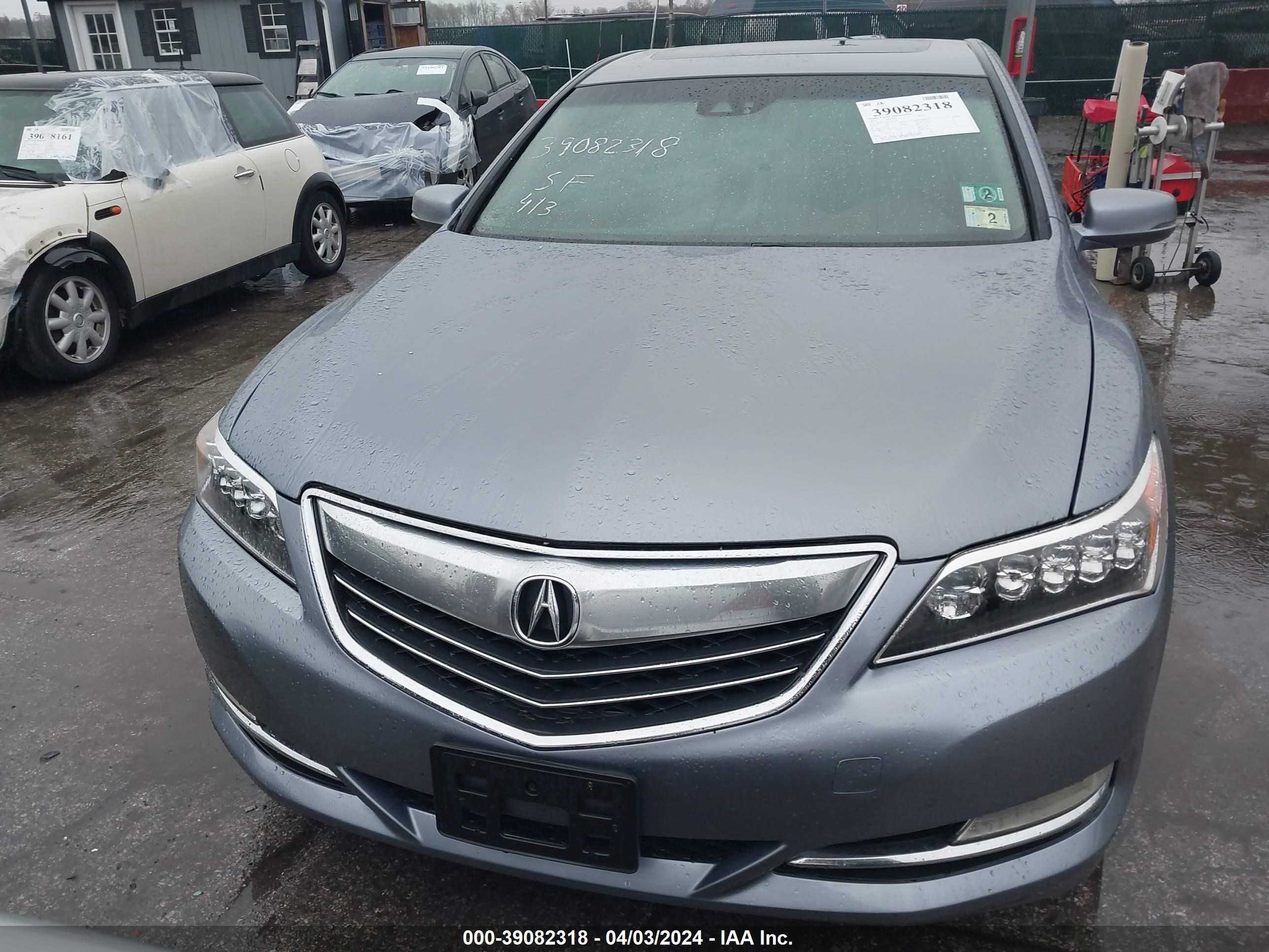 Photo 11 VIN: JH4KC1F55EC006308 - ACURA RLX 