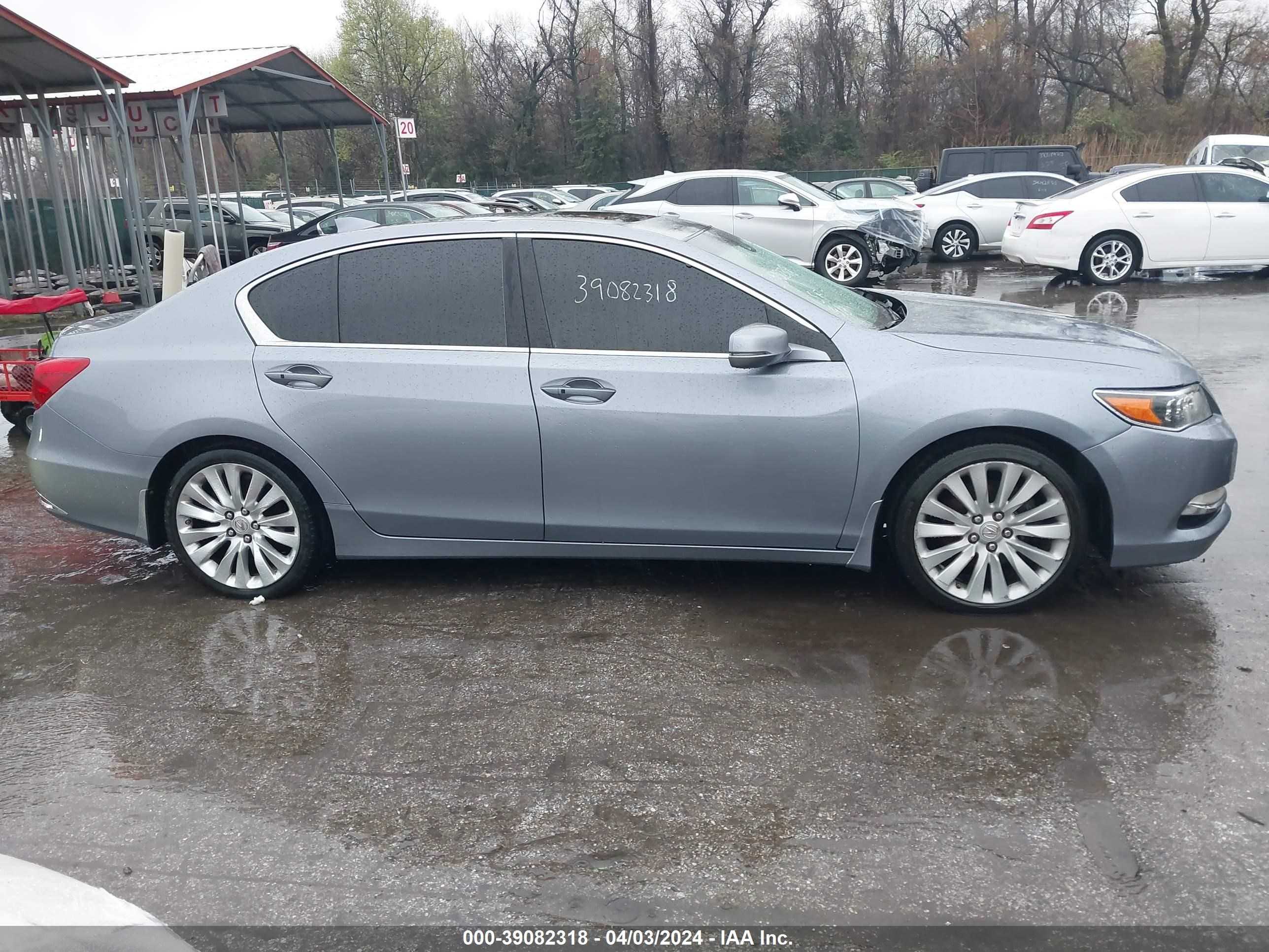 Photo 12 VIN: JH4KC1F55EC006308 - ACURA RLX 