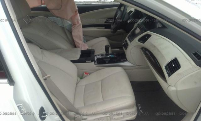 Photo 4 VIN: JH4KC1F55FC000557 - ACURA RLX 