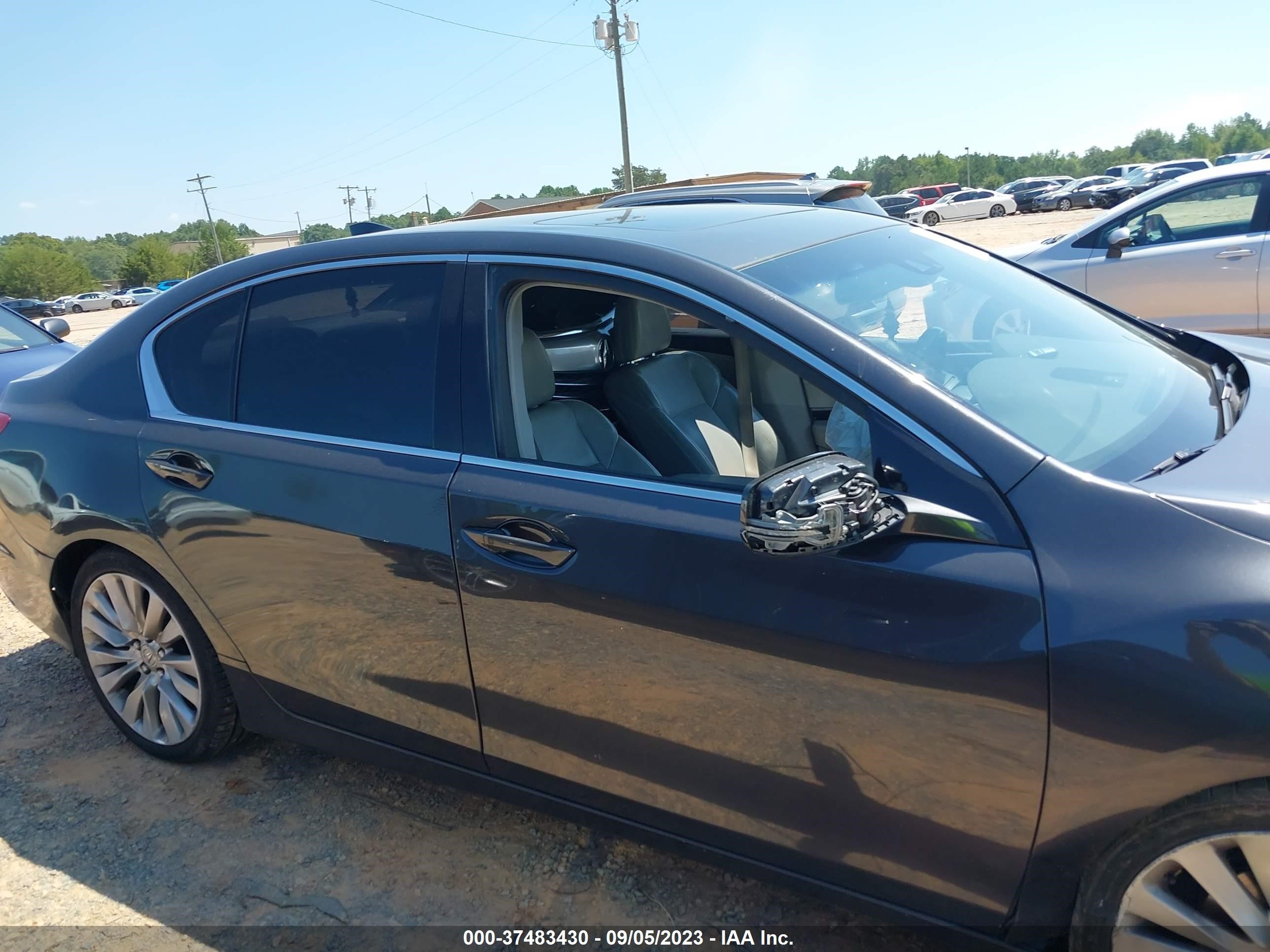 Photo 12 VIN: JH4KC1F5XEC003548 - ACURA RLX 