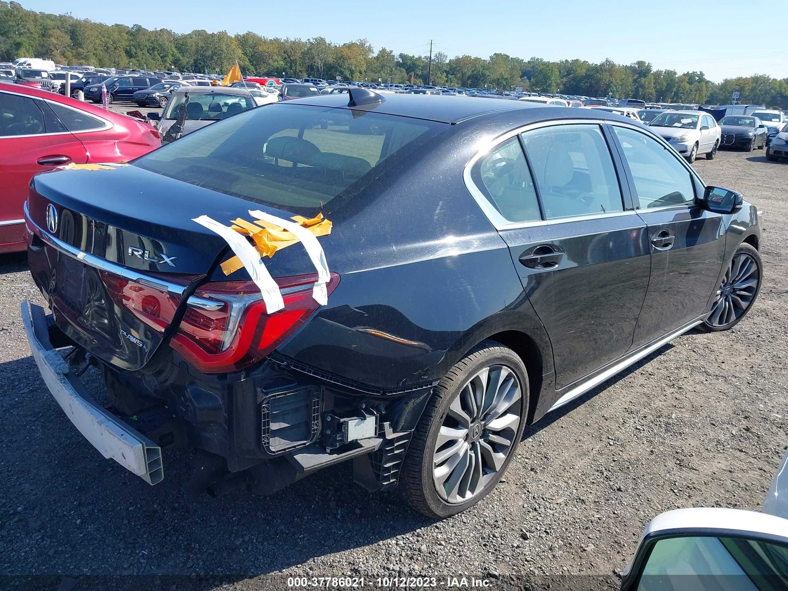 Photo 3 VIN: JH4KC1F5XJC000238 - ACURA RLX 