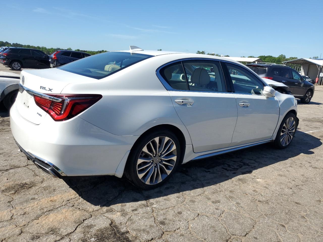 Photo 2 VIN: JH4KC1F5XJC001485 - ACURA RLX 