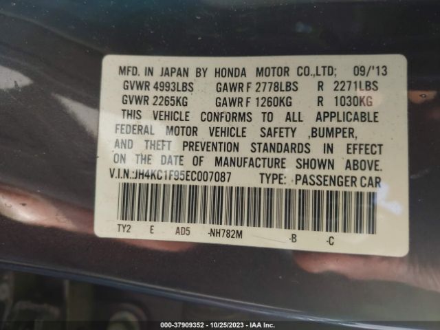 Photo 8 VIN: JH4KC1F95EC007087 - ACURA RLX 