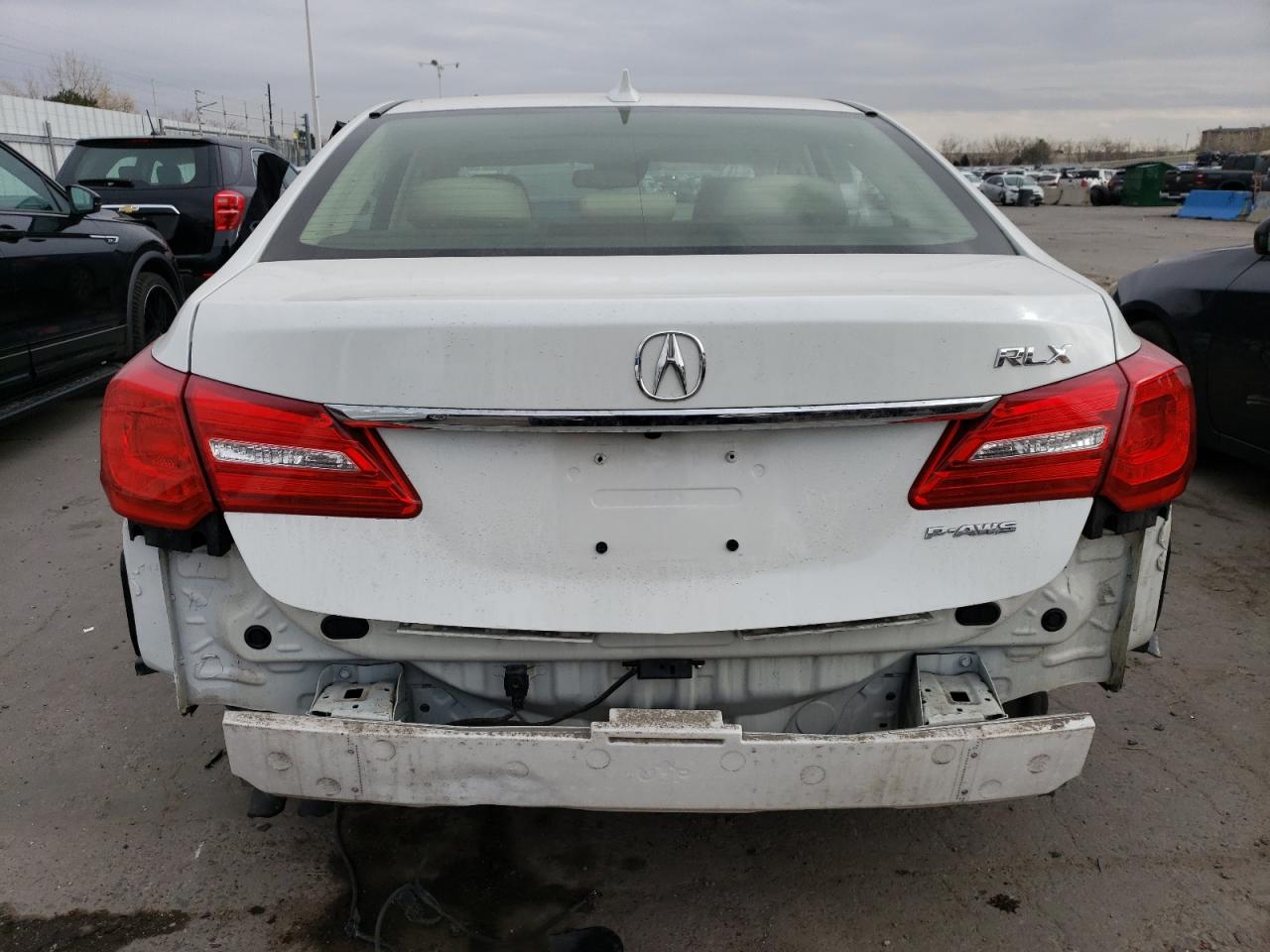 Photo 5 VIN: JH4KC1F99EC006234 - ACURA RLX 