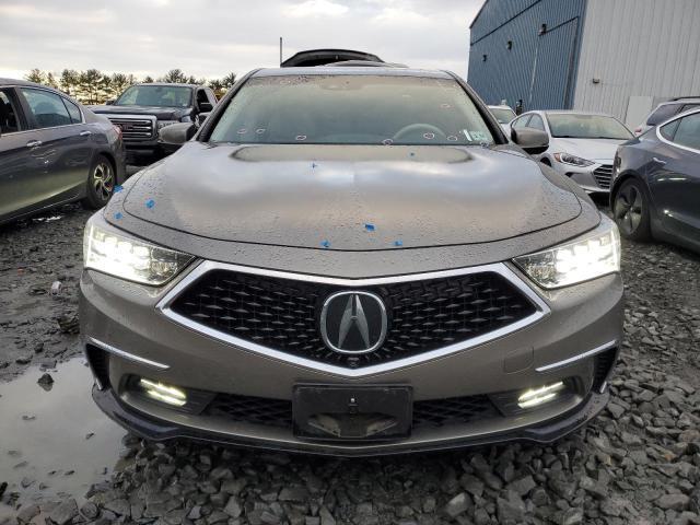 Photo 4 VIN: JH4KC2F93KC000270 - ACURA RLX 