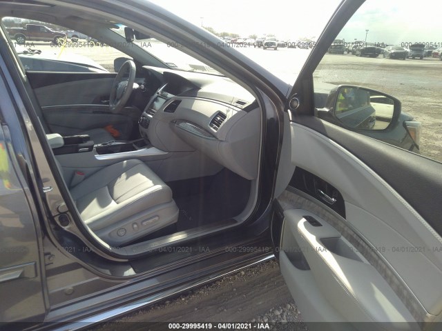 Photo 4 VIN: JH4KC2F9XJC000037 - ACURA RLX 