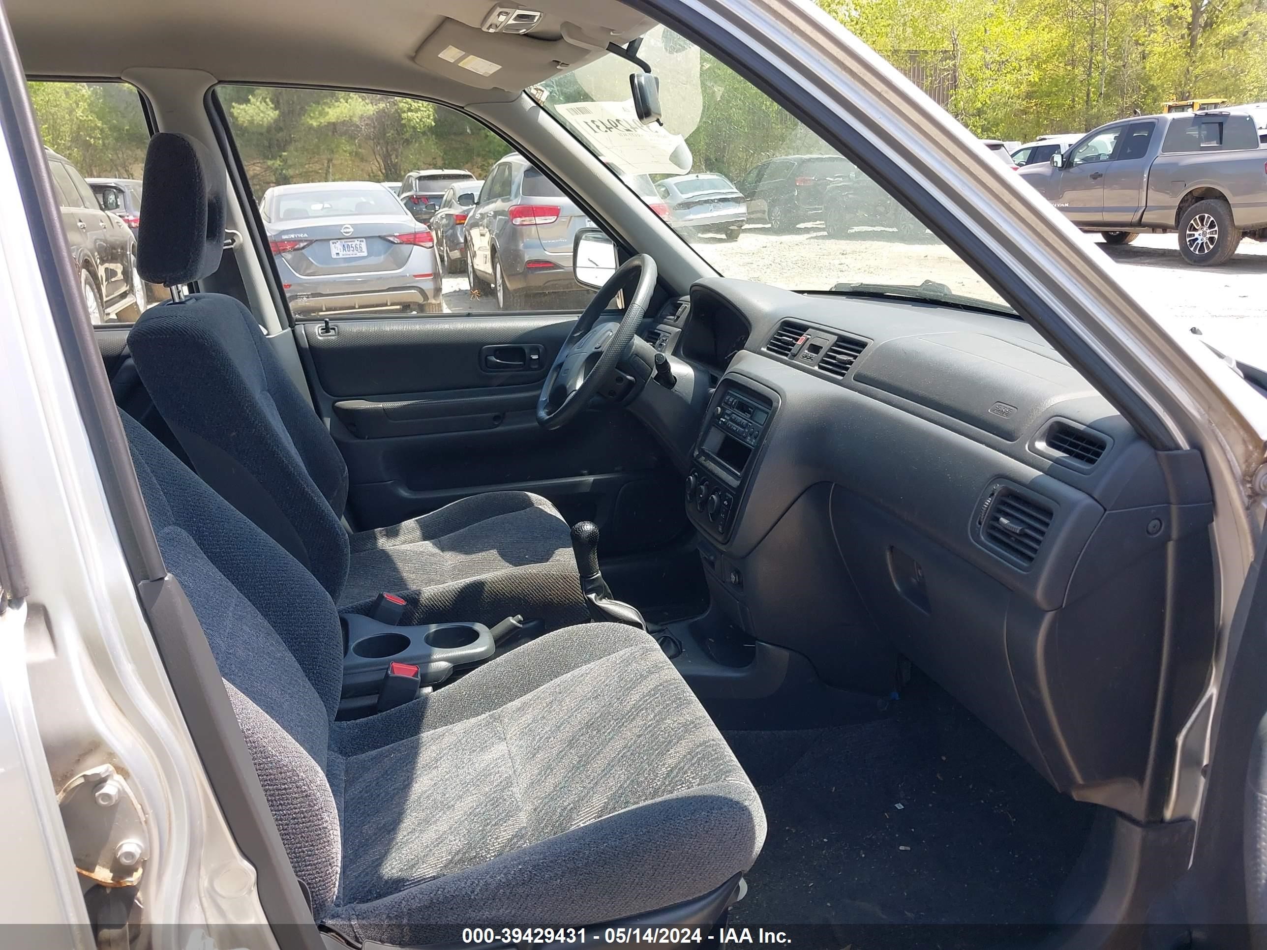 Photo 4 VIN: JHLRD17431S002649 - HONDA CR-V 