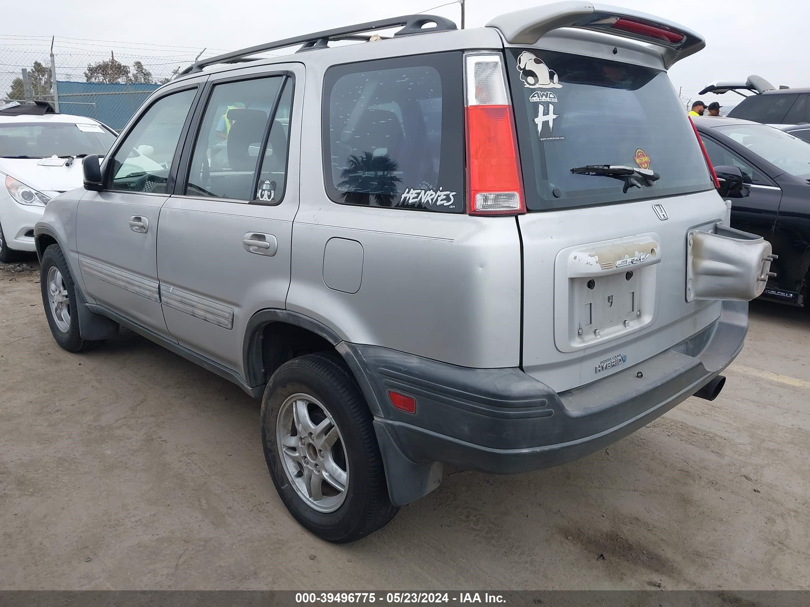 Photo 2 VIN: JHLRD1769WC089072 - HONDA CR-V 