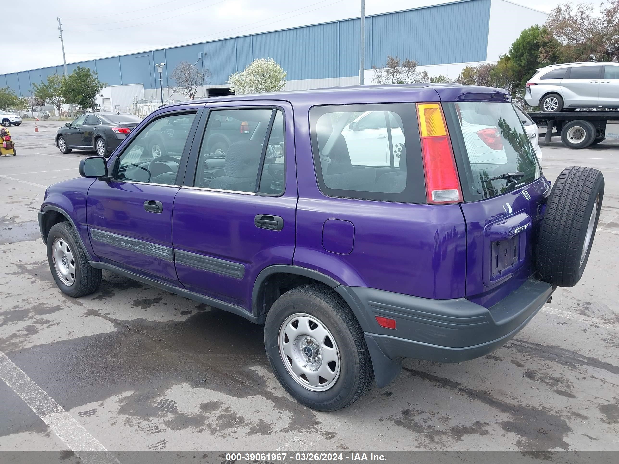 Photo 2 VIN: JHLRD1846WC033684 - HONDA CR-V 