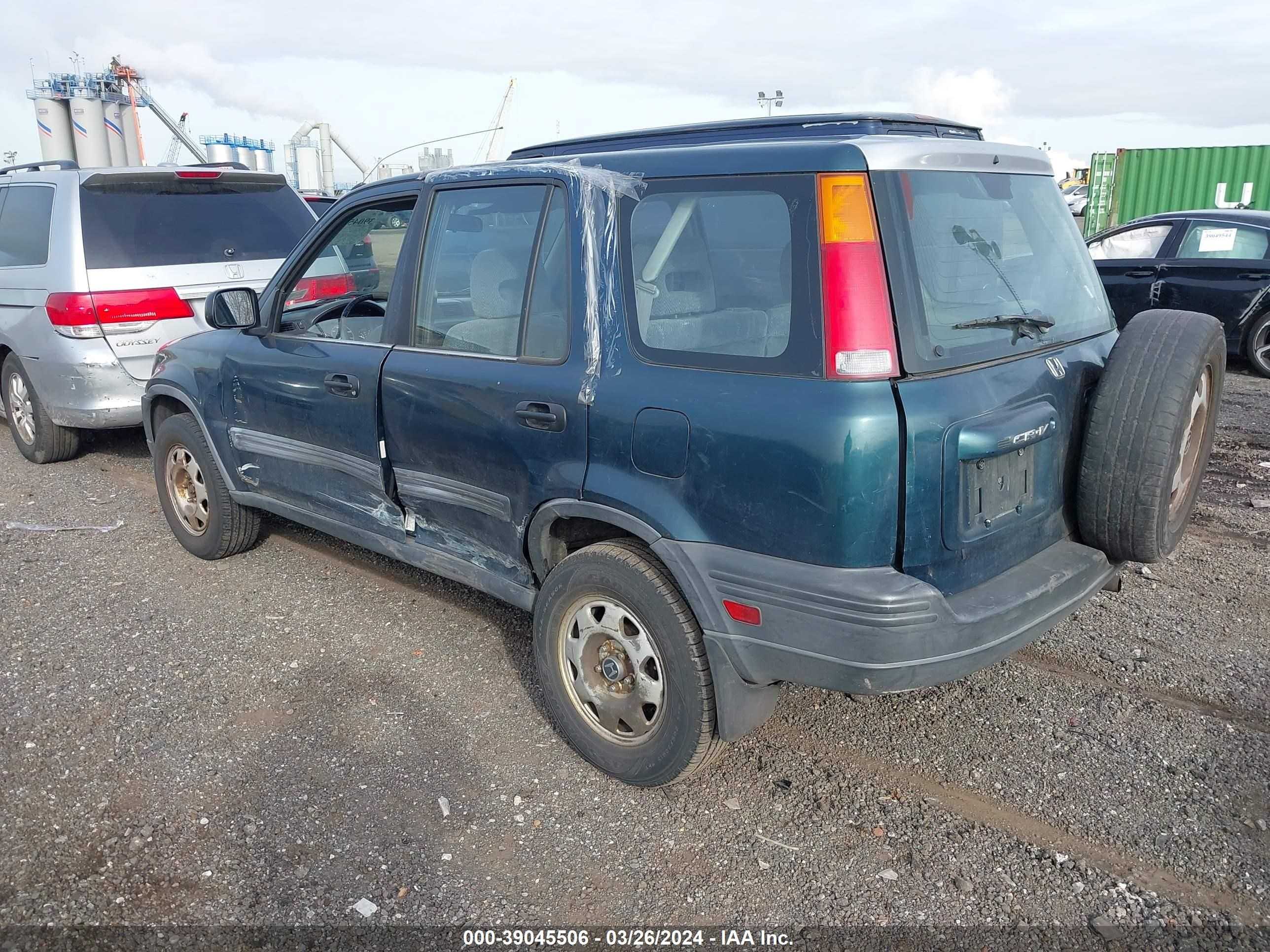 Photo 2 VIN: JHLRD184XVC011329 - HONDA CR-V 