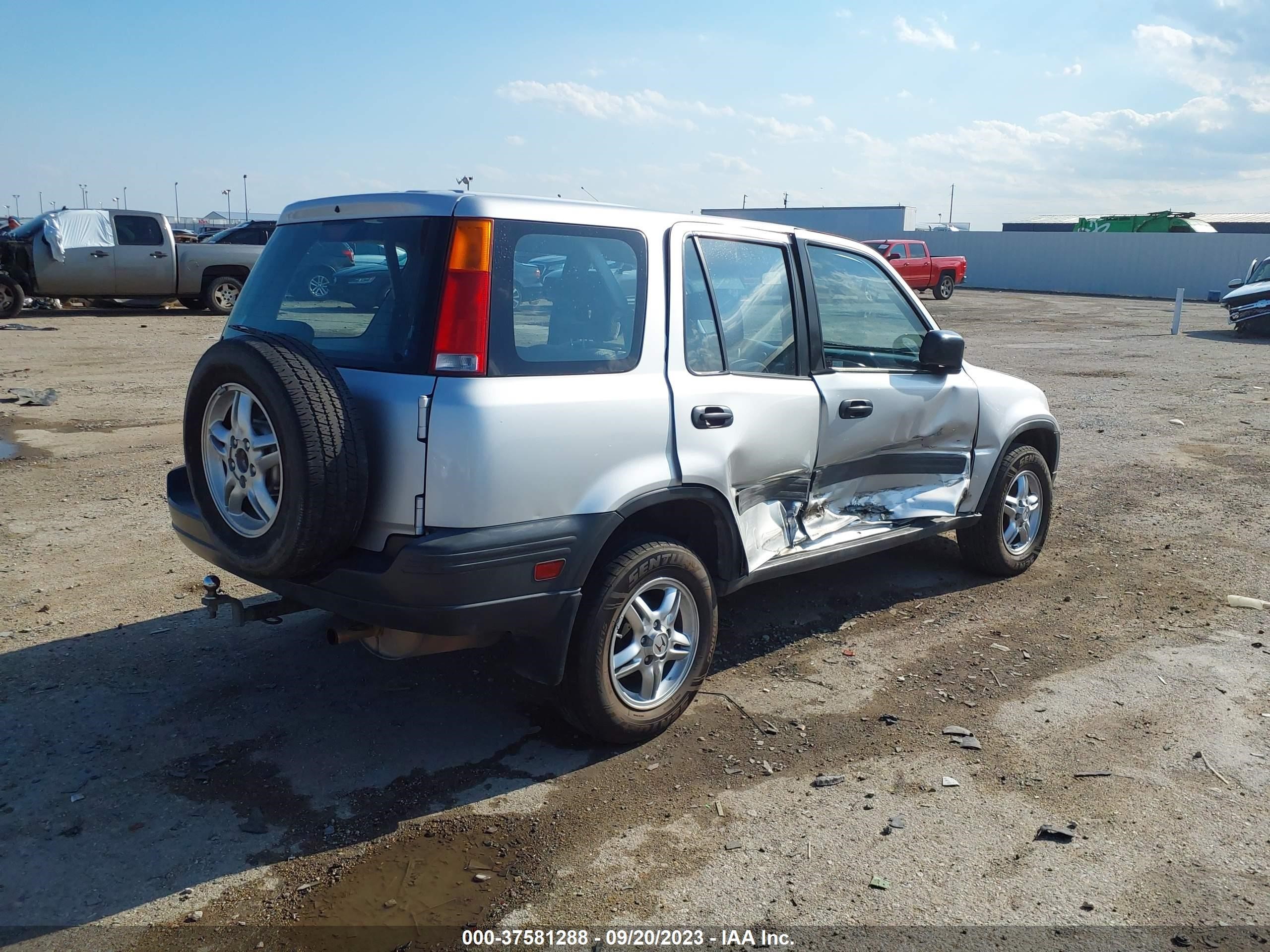 Photo 3 VIN: JHLRD1859VC024999 - HONDA CR-V 