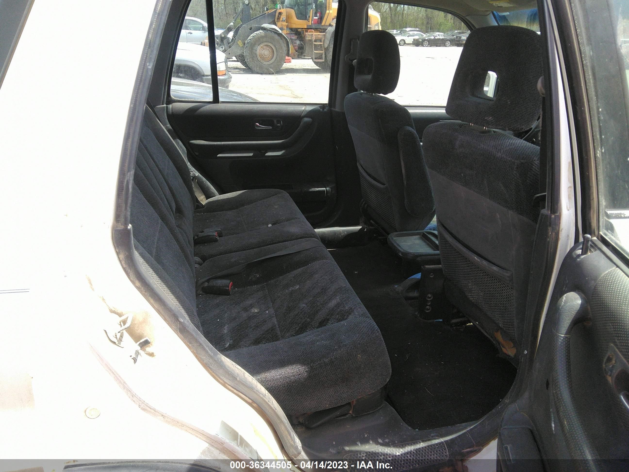 Photo 7 VIN: JHLRD1860YC037475 - HONDA CR-V 