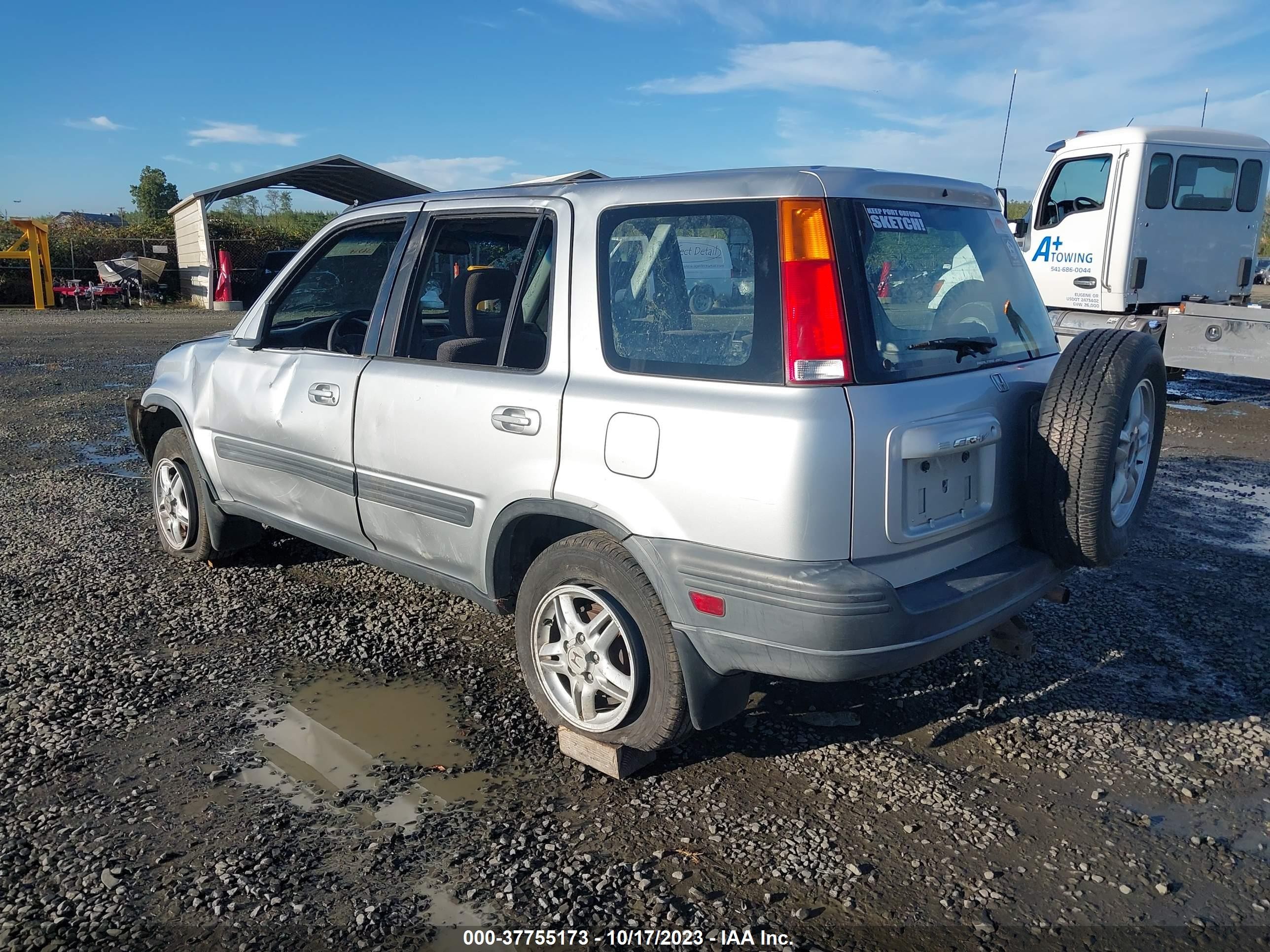 Photo 2 VIN: JHLRD1860YC047181 - HONDA CR-V 