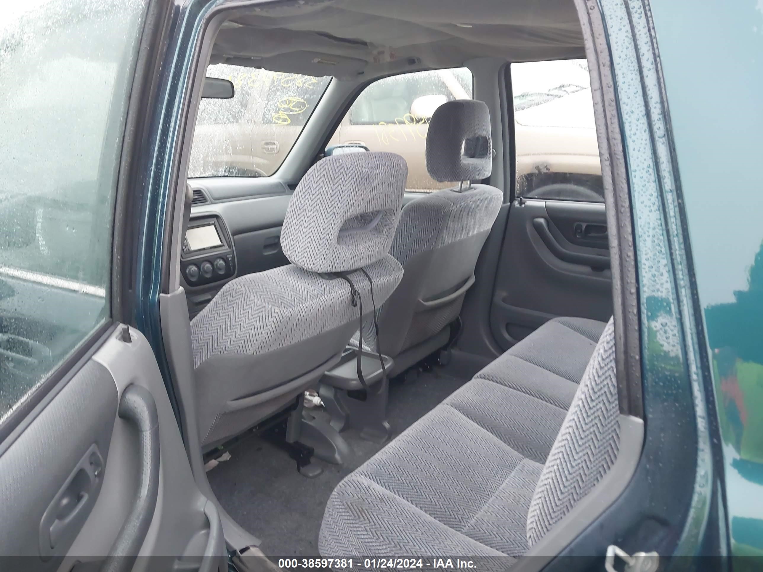 Photo 7 VIN: JHLRD1861WC072359 - HONDA CR-V 