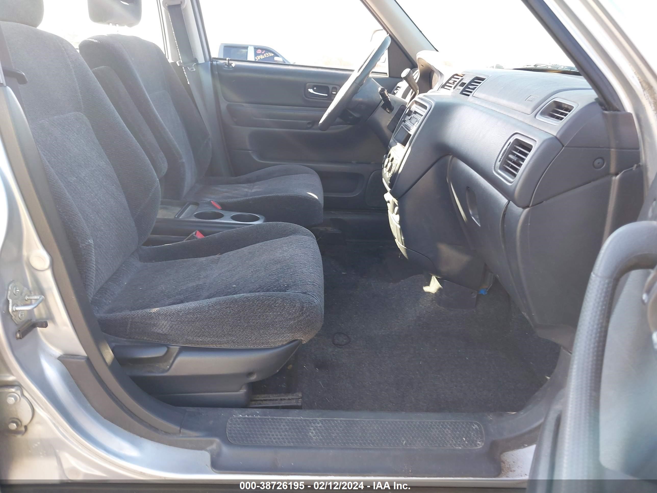 Photo 4 VIN: JHLRD1867YC047047 - HONDA CR-V 