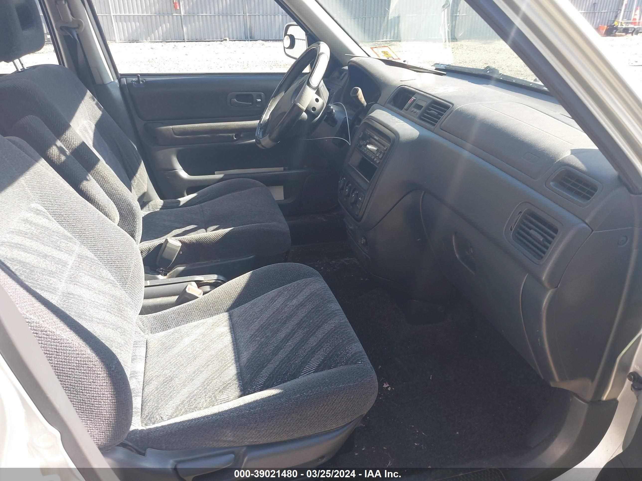 Photo 4 VIN: JHLRD1868YC034954 - HONDA CR-V 