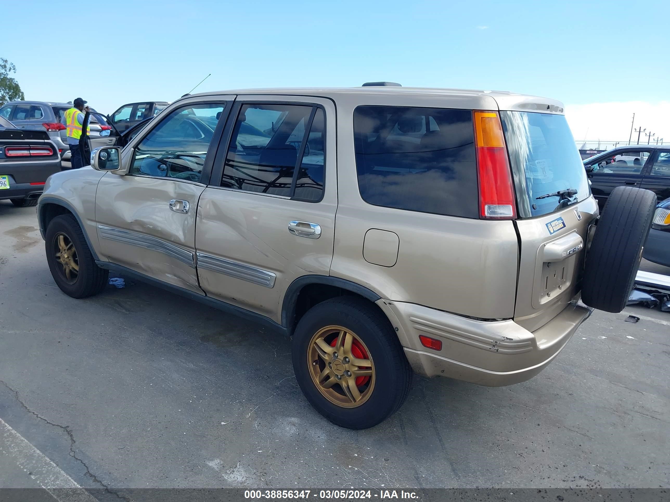 Photo 2 VIN: JHLRD1878YC048412 - HONDA CR-V 