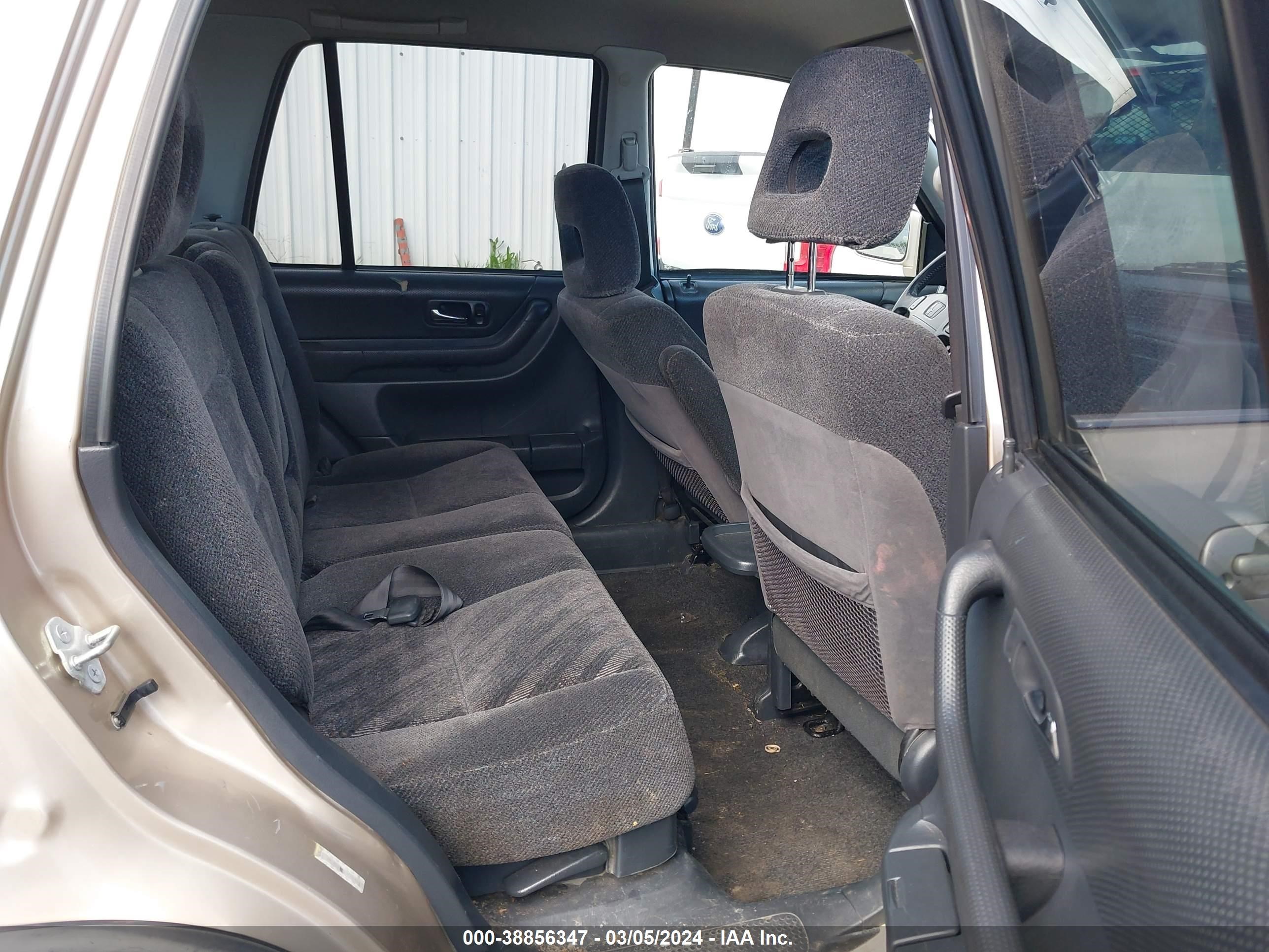 Photo 7 VIN: JHLRD1878YC048412 - HONDA CR-V 