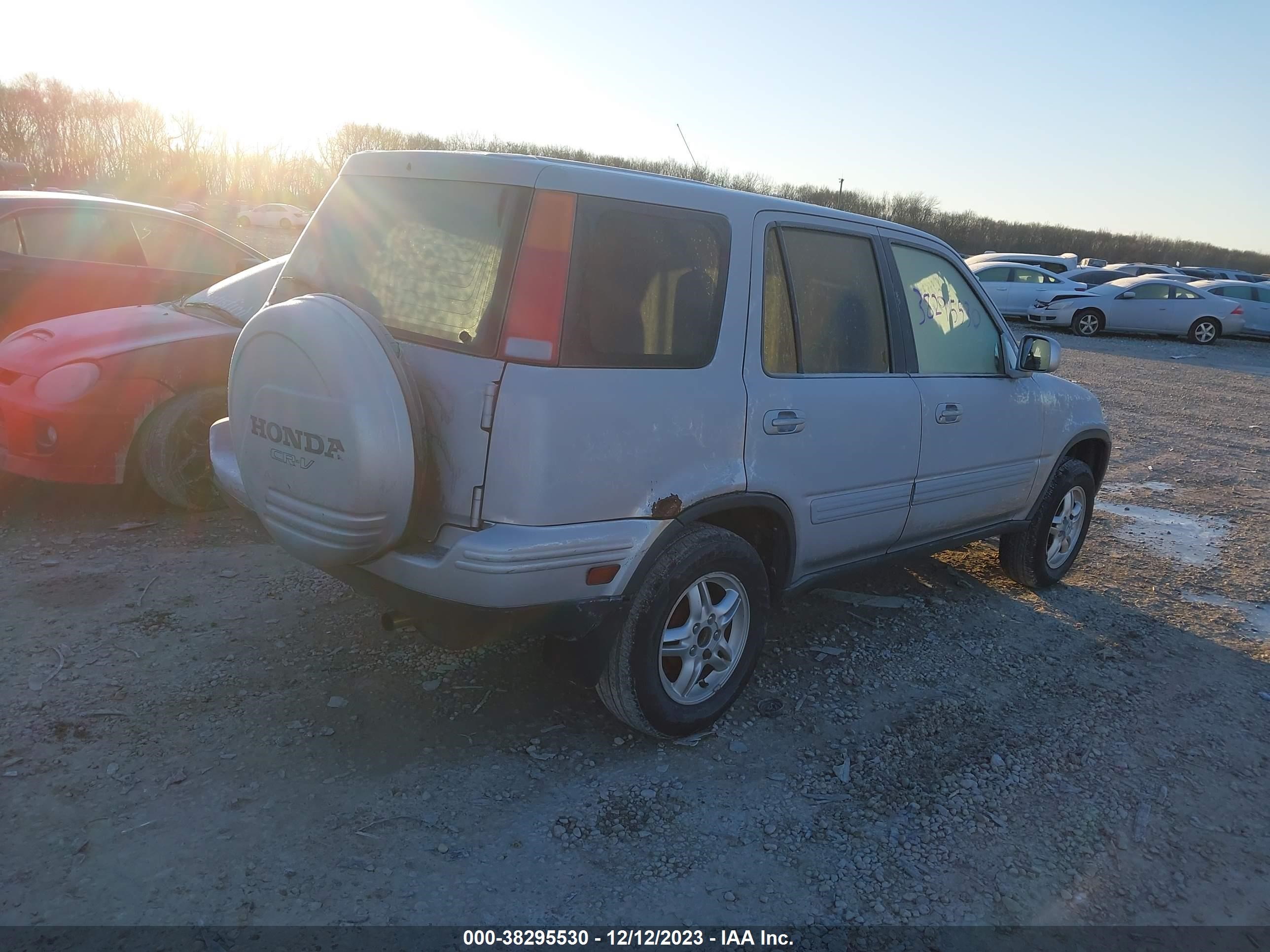 Photo 3 VIN: JHLRD187X1C004658 - HONDA CR-V 