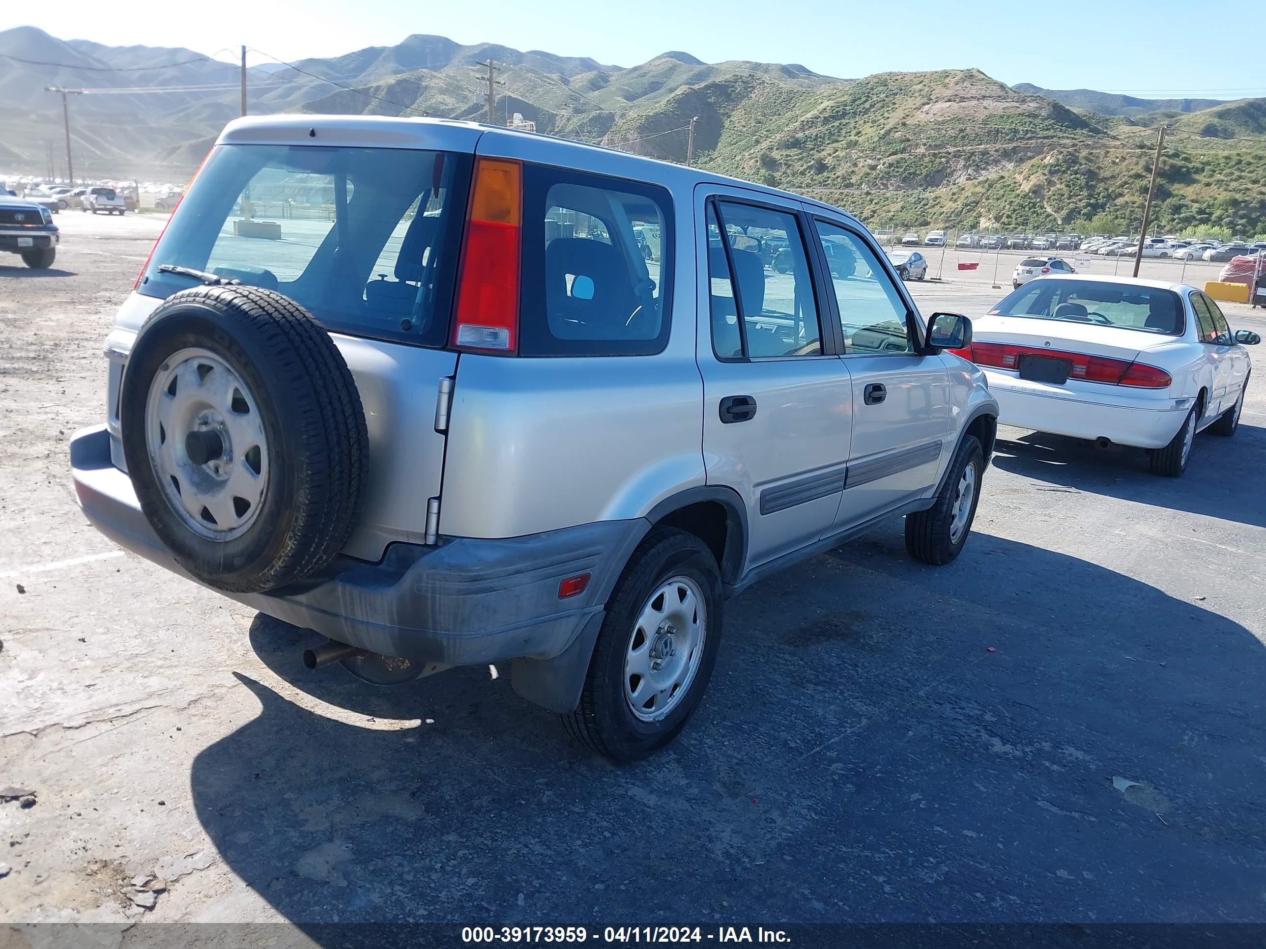 Photo 3 VIN: JHLRD2841YC017109 - HONDA CR-V 