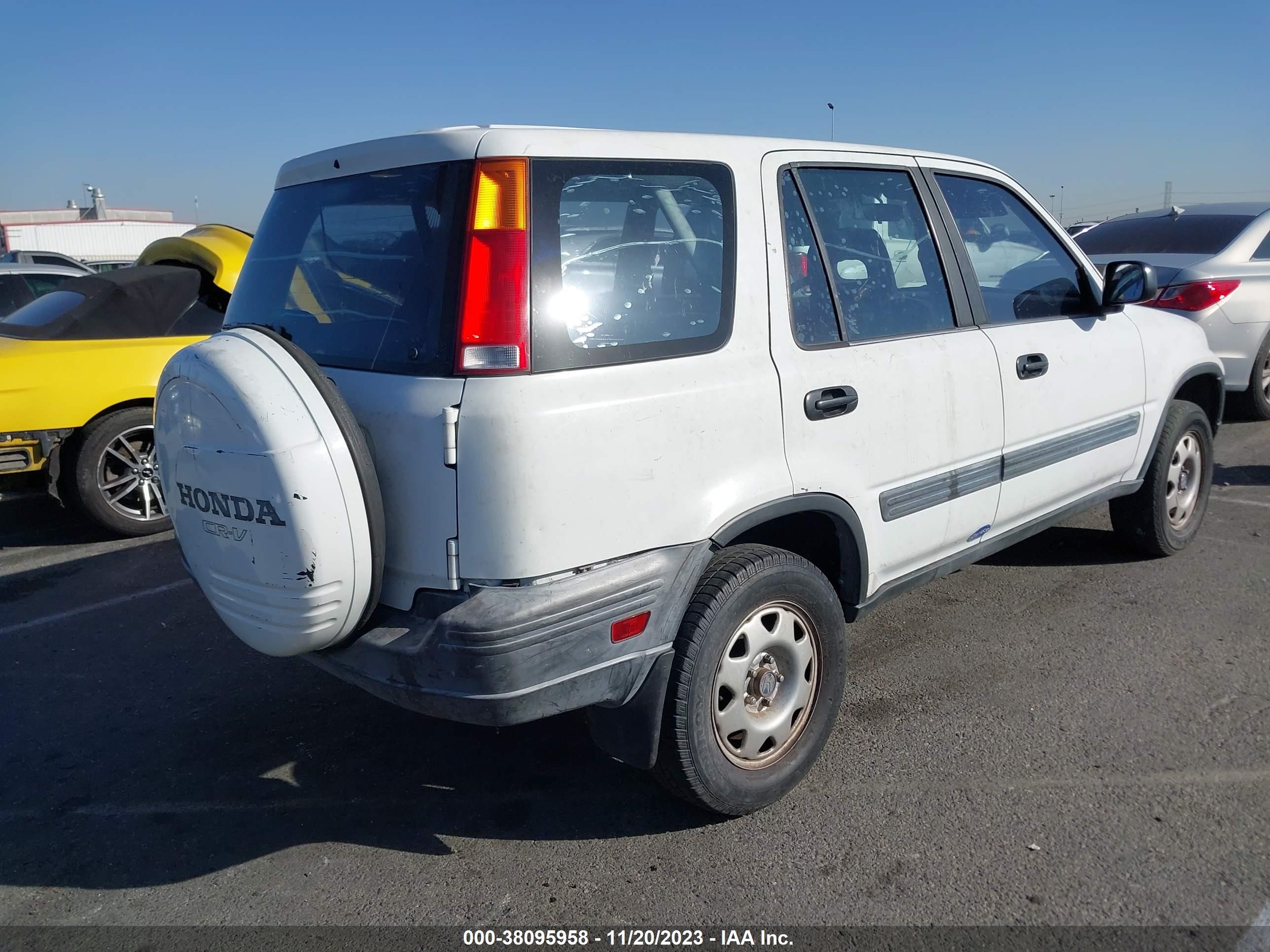 Photo 3 VIN: JHLRD2843YS000849 - HONDA CR-V 