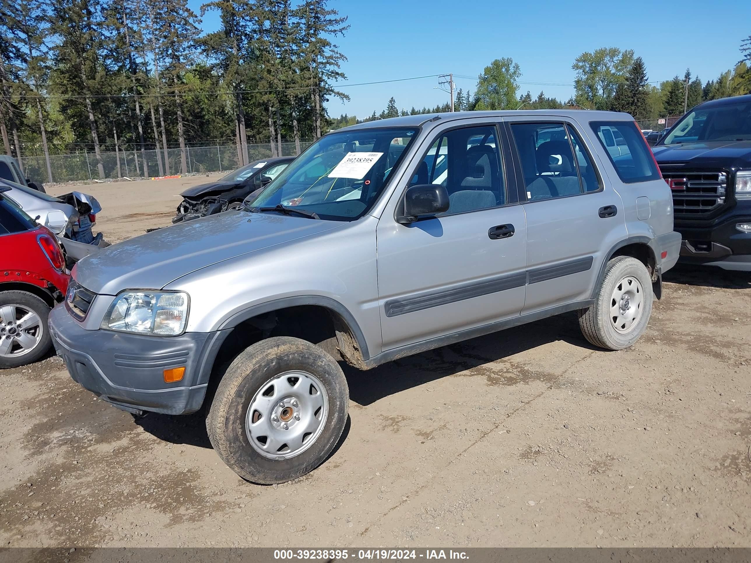 Photo 1 VIN: JHLRD2847YC017437 - HONDA CR-V 