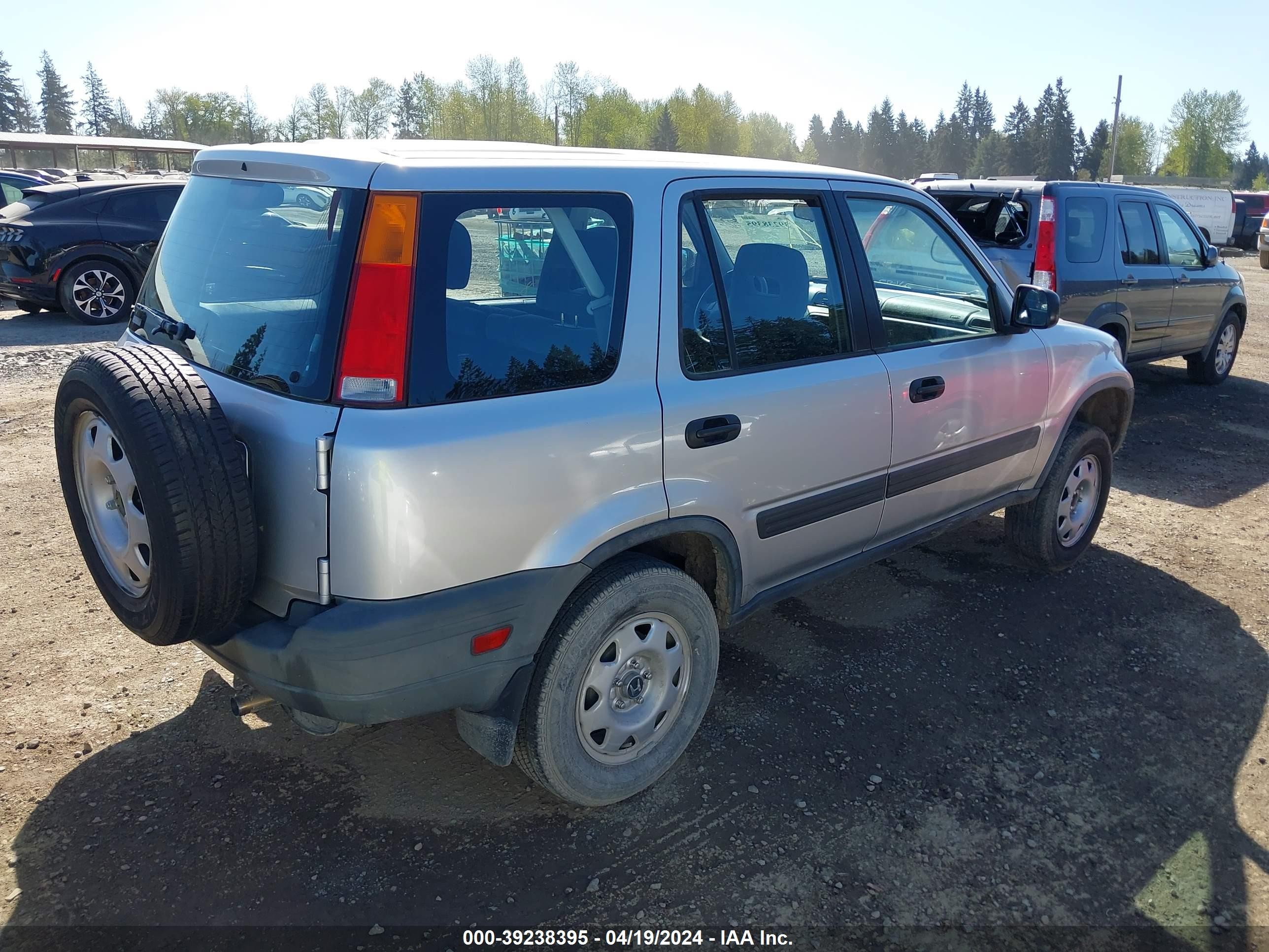 Photo 3 VIN: JHLRD2847YC017437 - HONDA CR-V 