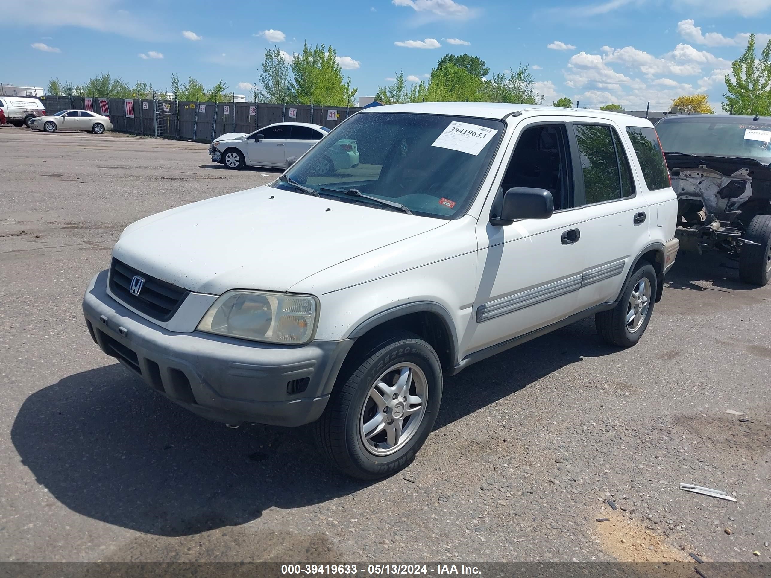 Photo 1 VIN: JHLRD2849YS003626 - HONDA CR-V 