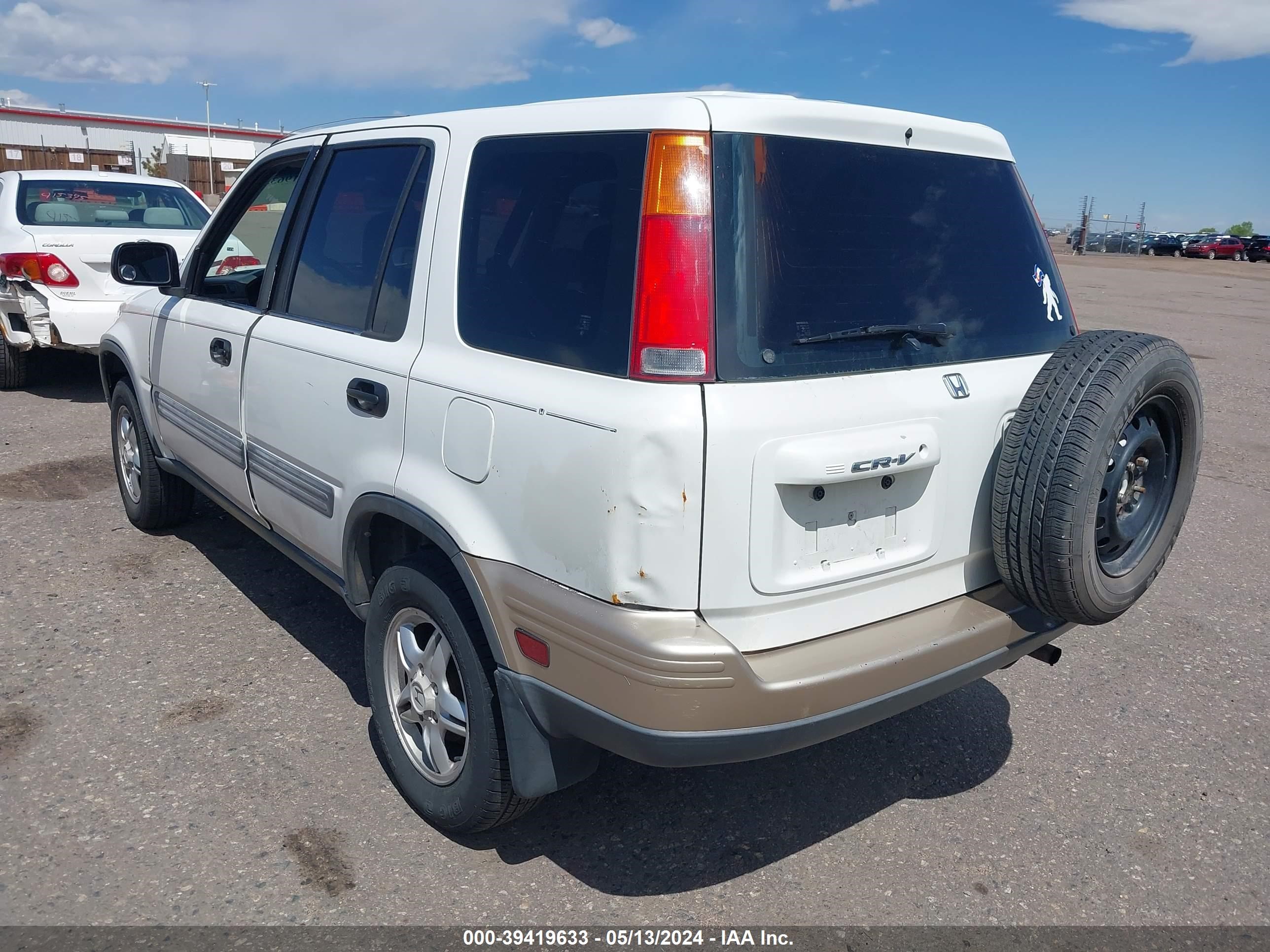 Photo 2 VIN: JHLRD2849YS003626 - HONDA CR-V 