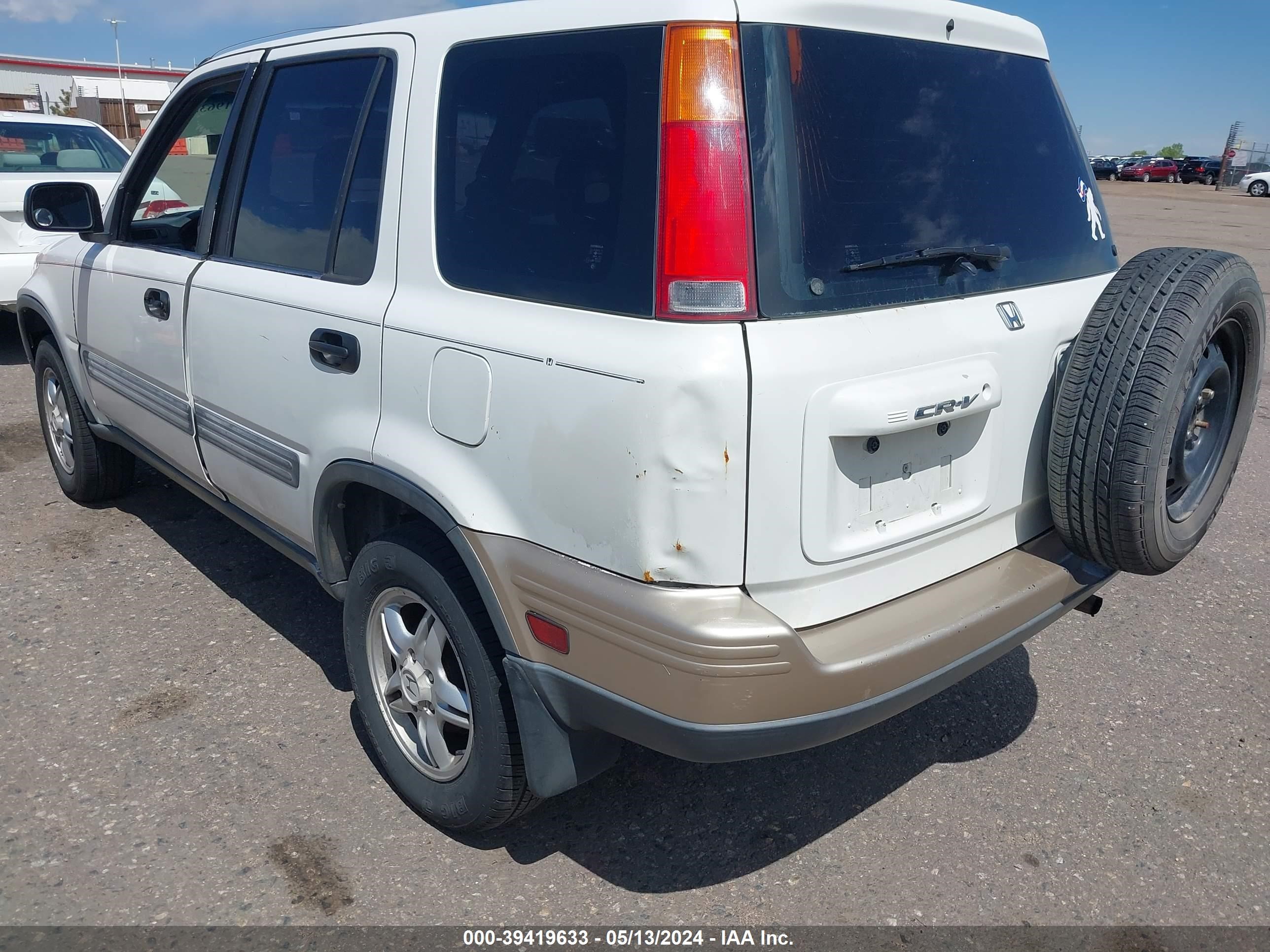 Photo 5 VIN: JHLRD2849YS003626 - HONDA CR-V 