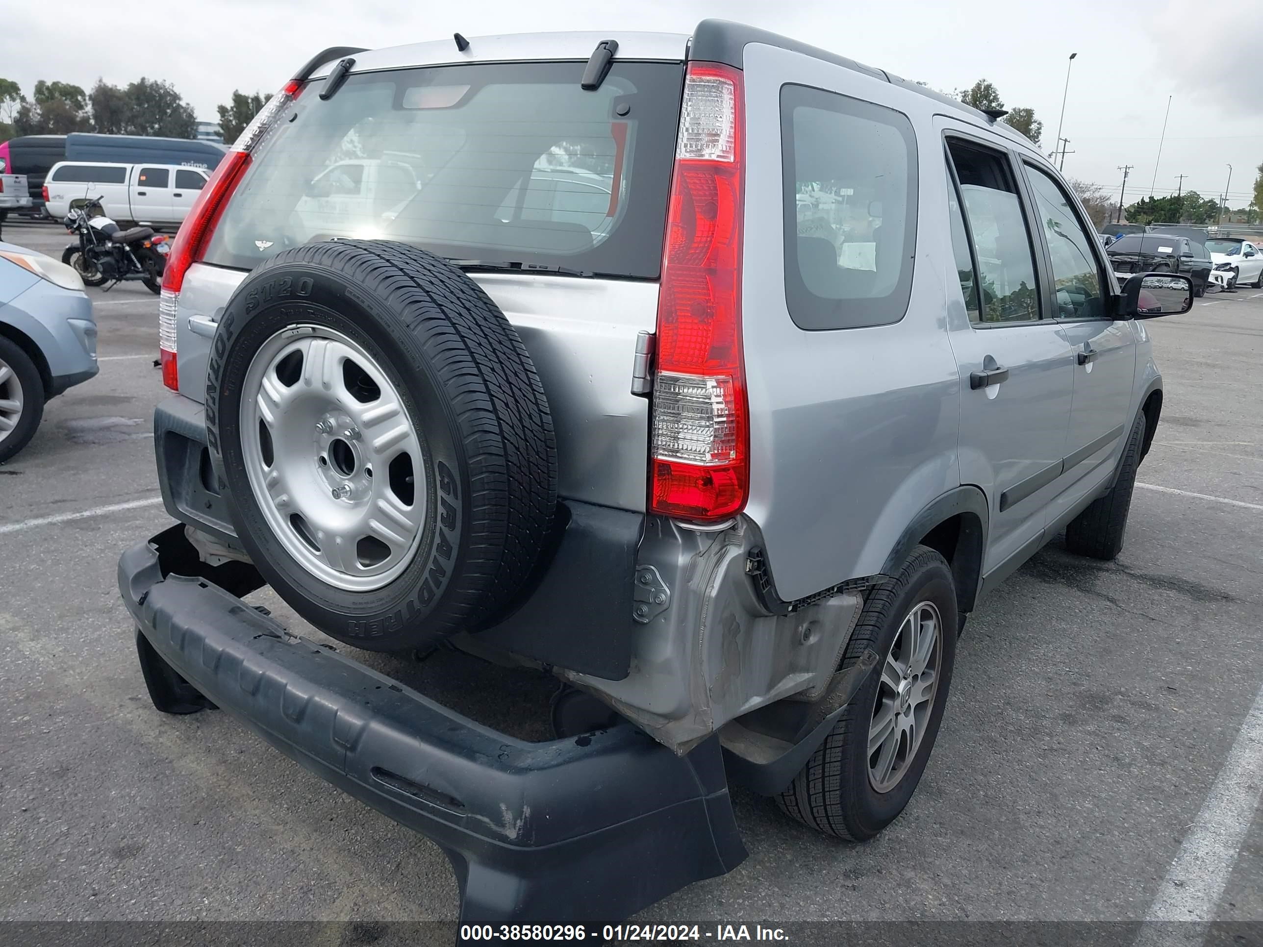 Photo 3 VIN: JHLRD68535C017480 - HONDA CR-V 