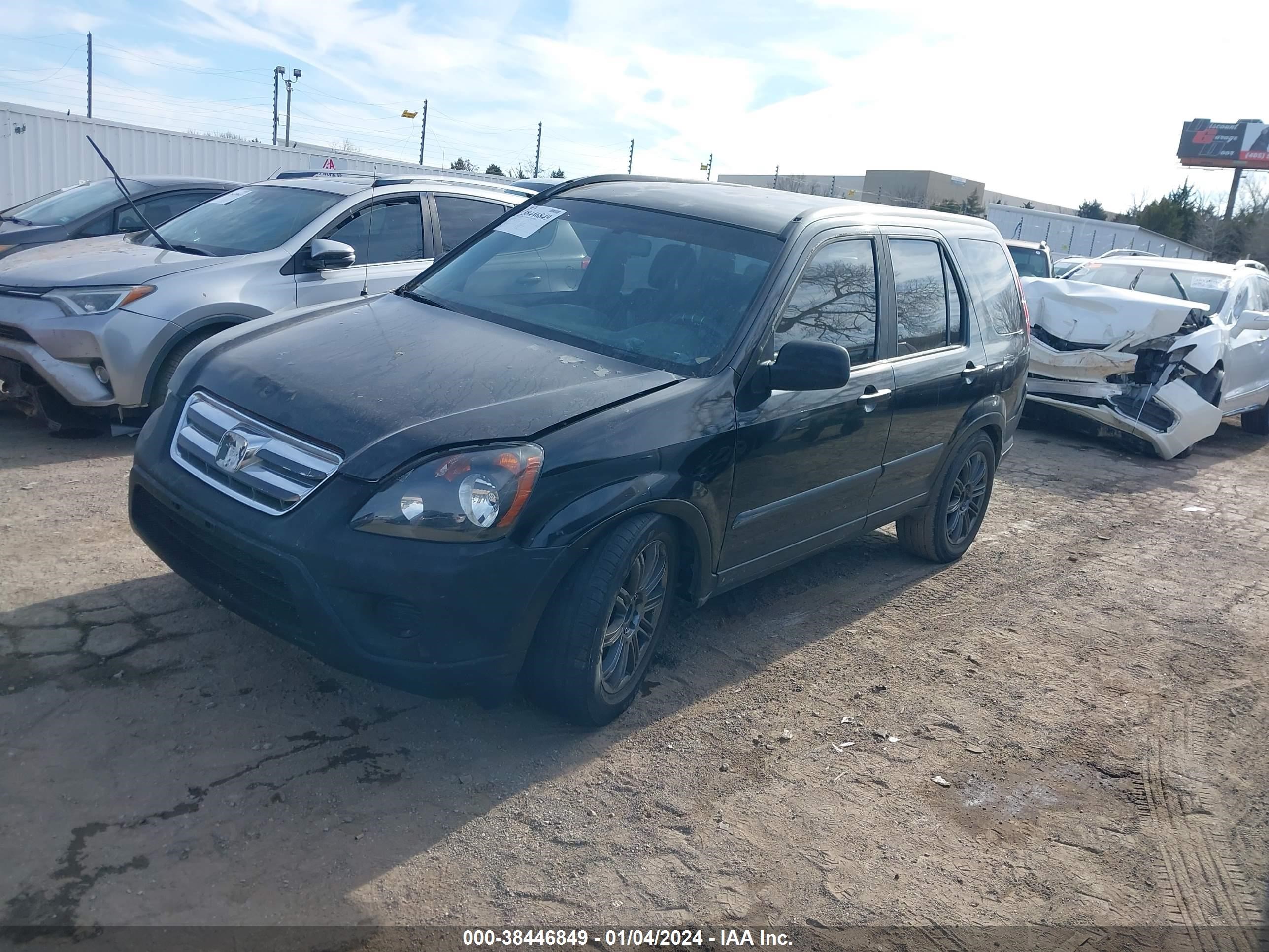 Photo 1 VIN: JHLRD68536C010563 - HONDA CR-V 