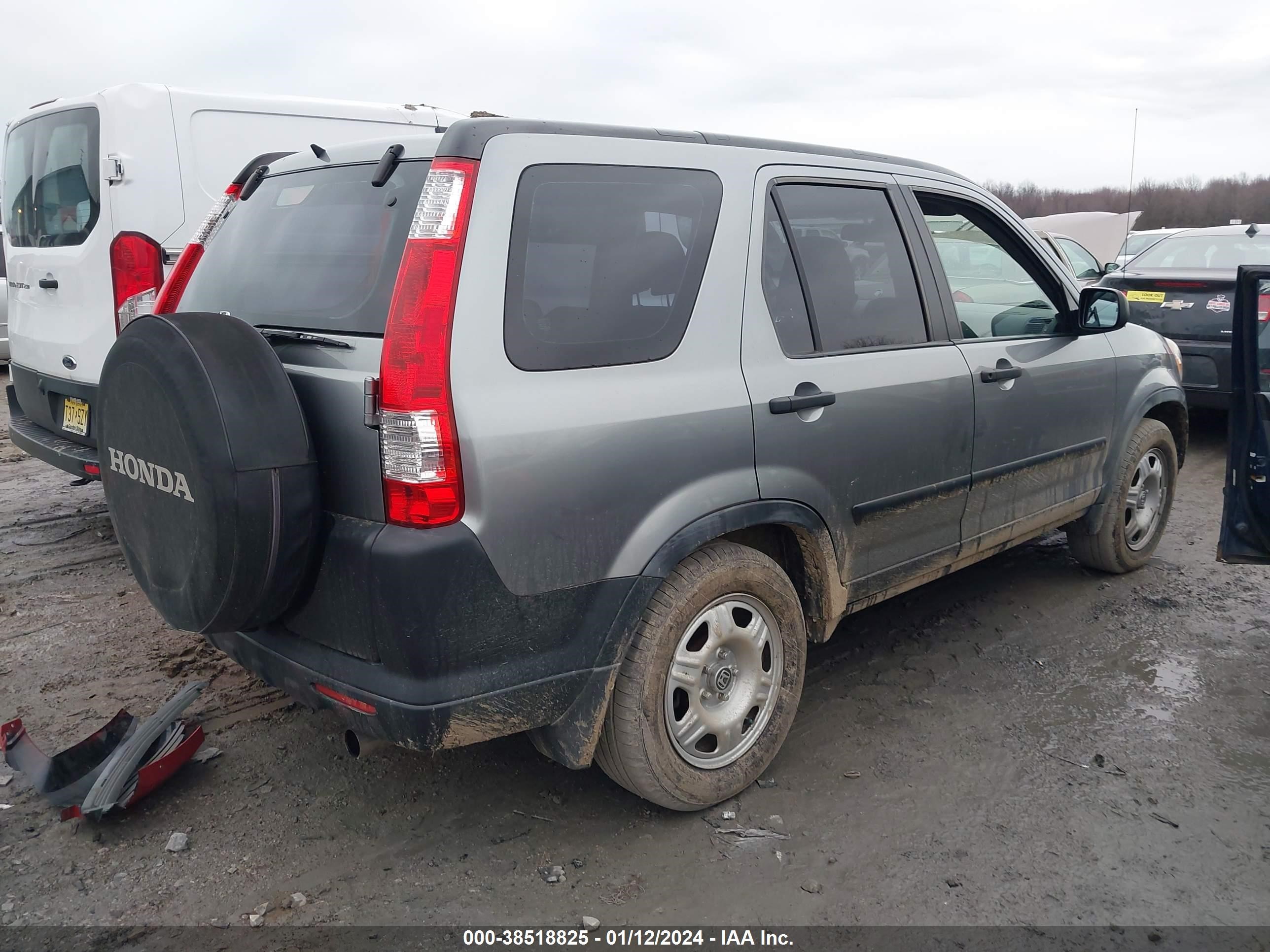 Photo 3 VIN: JHLRD68546C001886 - HONDA CR-V 