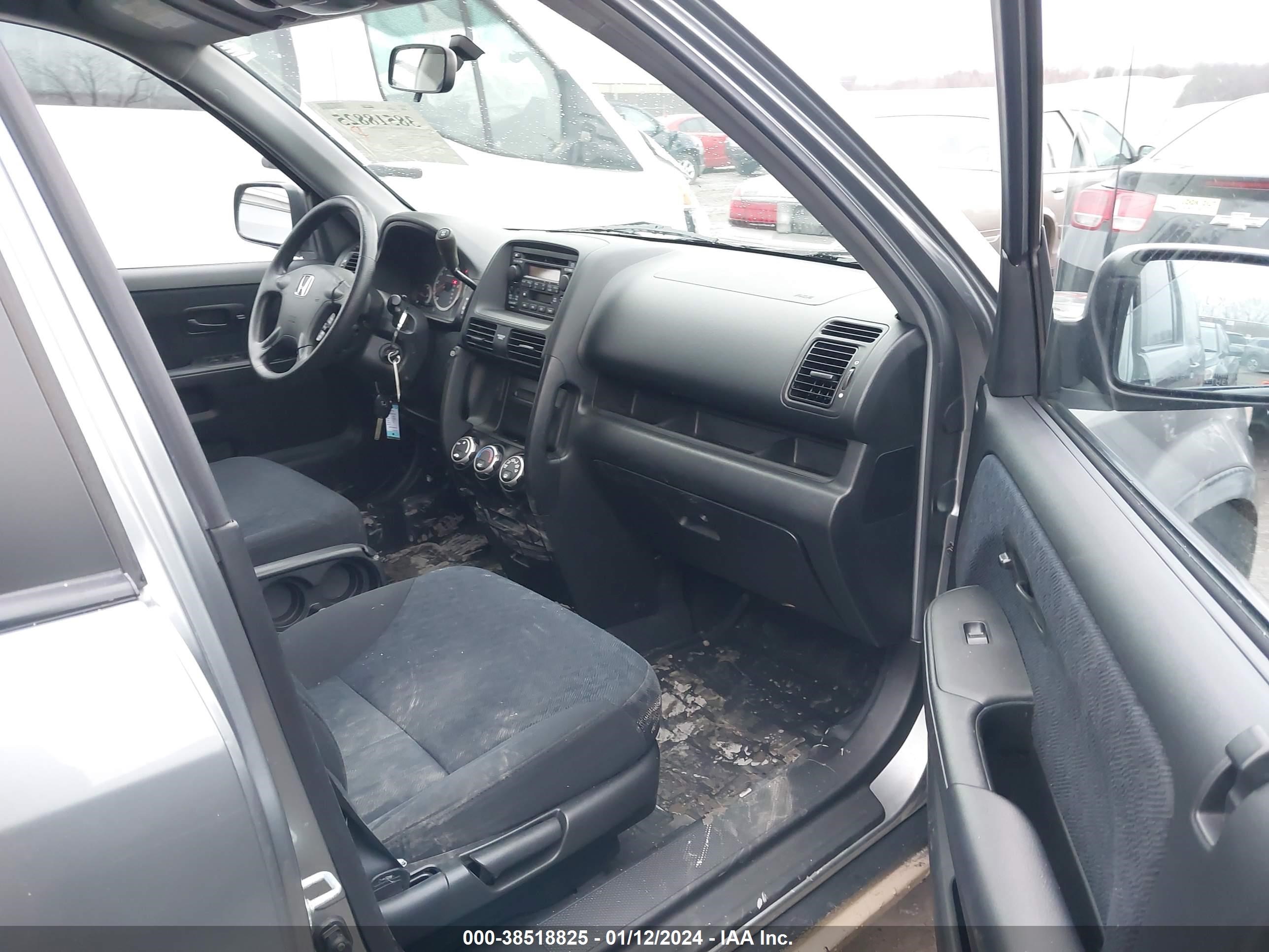 Photo 4 VIN: JHLRD68546C001886 - HONDA CR-V 