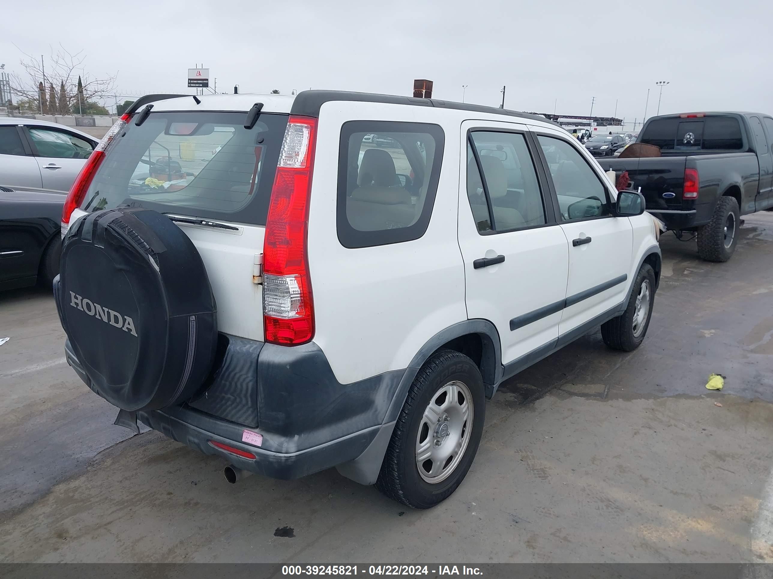 Photo 3 VIN: JHLRD68556C018664 - HONDA CR-V 