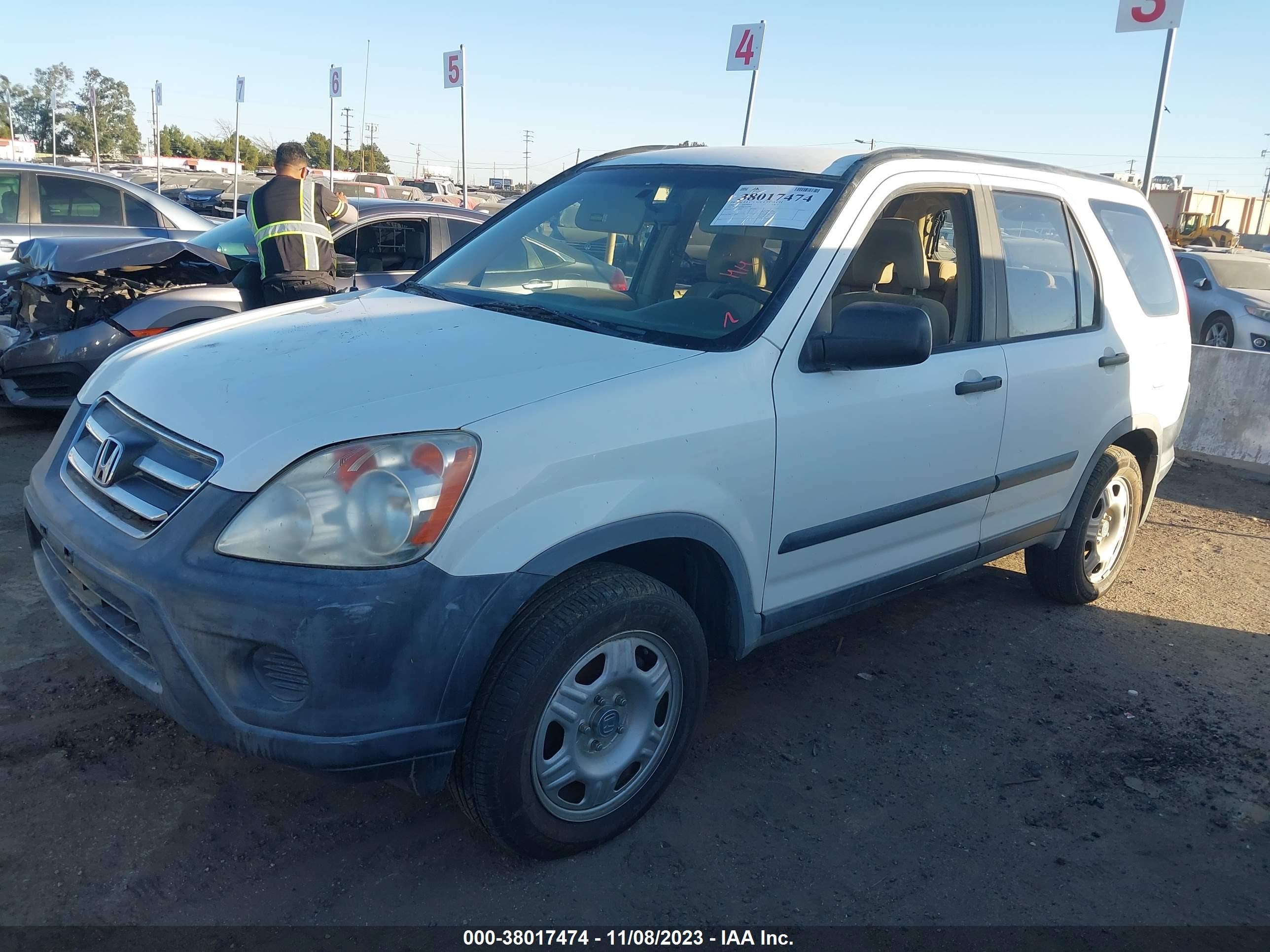 Photo 1 VIN: JHLRD68596C011586 - HONDA CR-V 