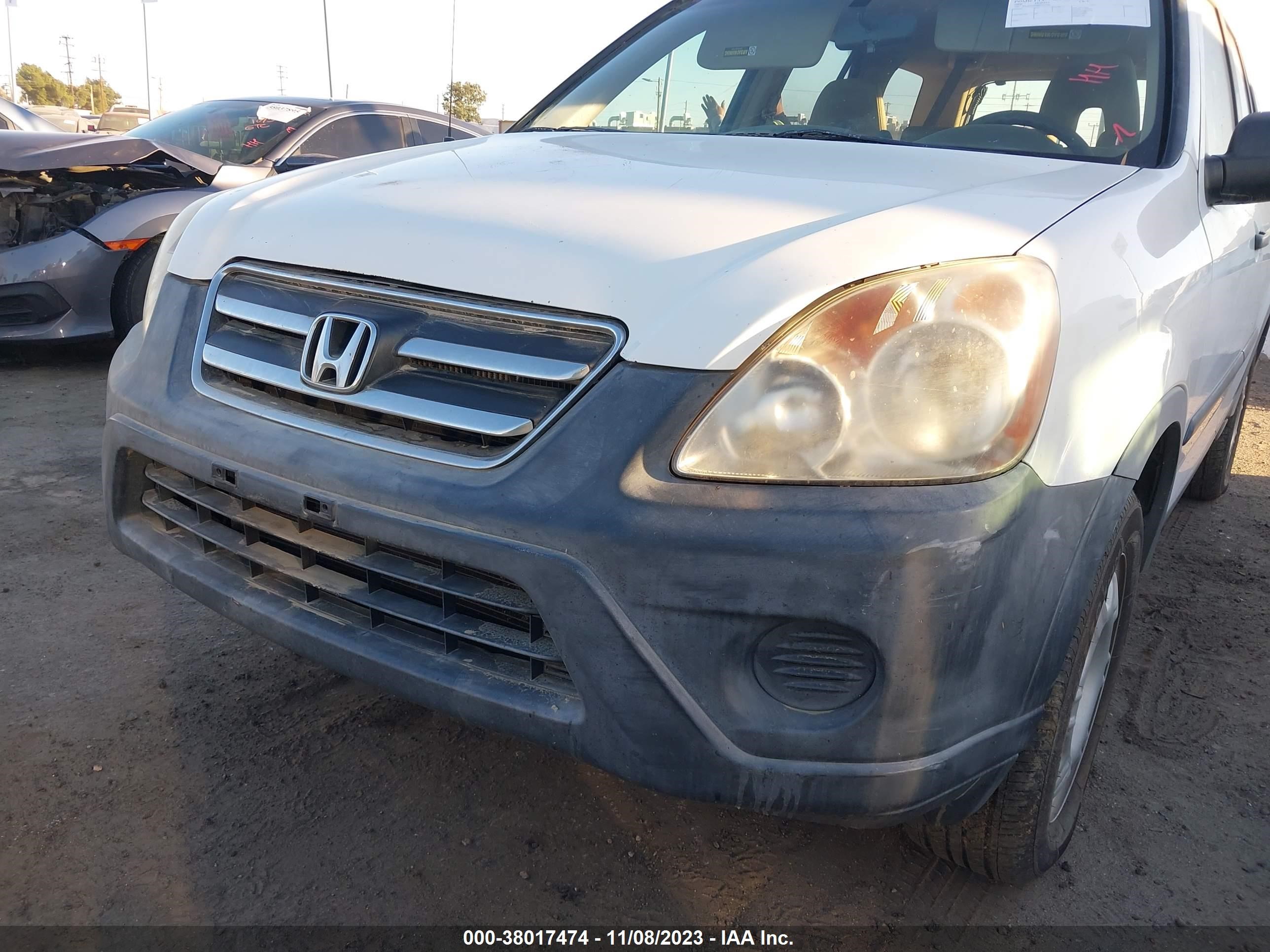 Photo 5 VIN: JHLRD68596C011586 - HONDA CR-V 