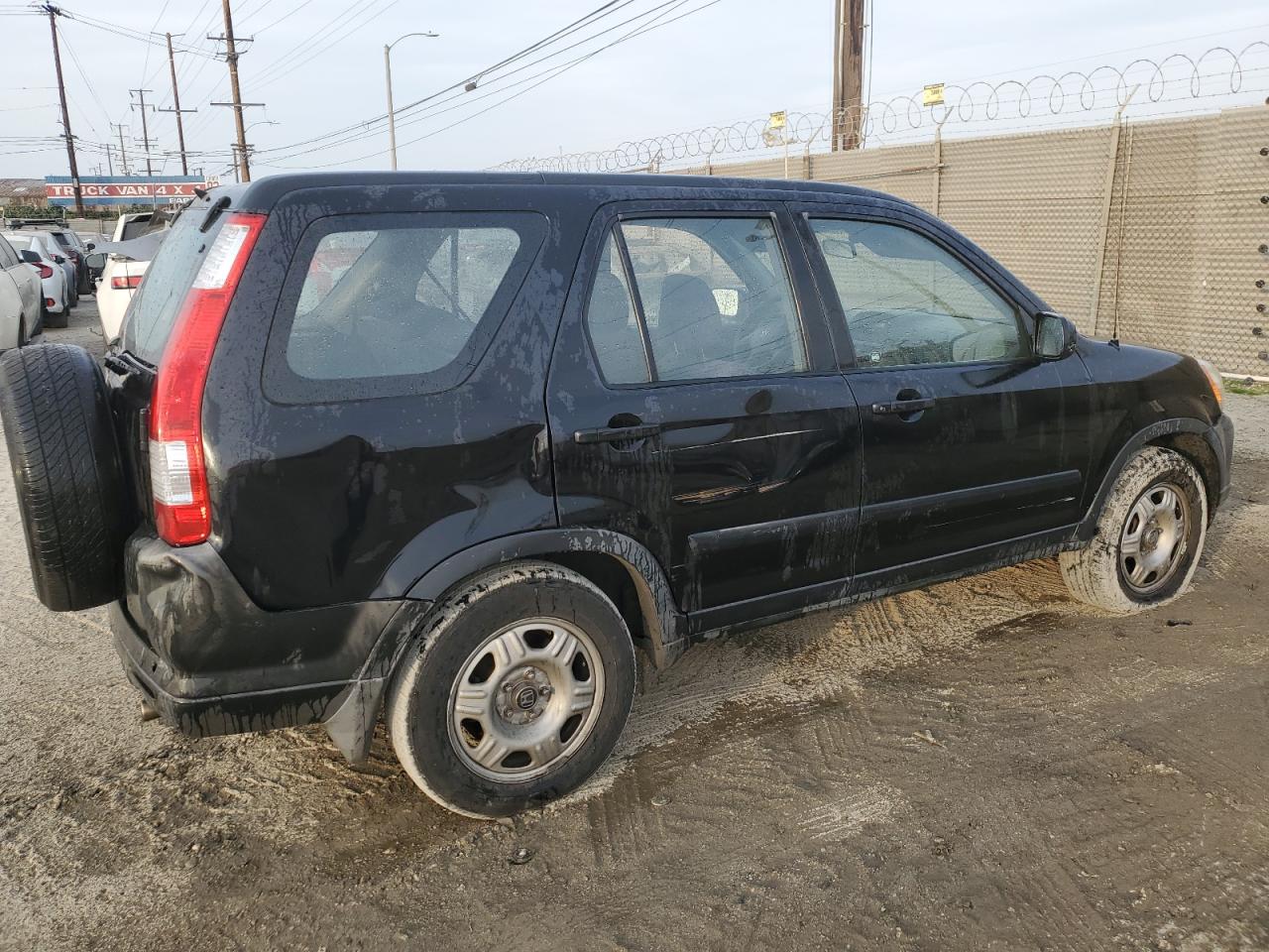 Photo 2 VIN: JHLRD68596C013435 - HONDA CR-V 