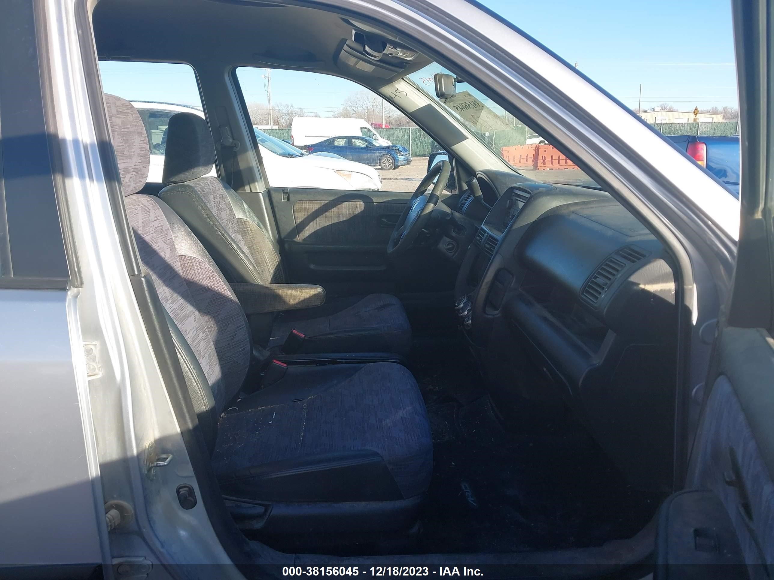 Photo 4 VIN: JHLRD685X4C010816 - HONDA CR-V 