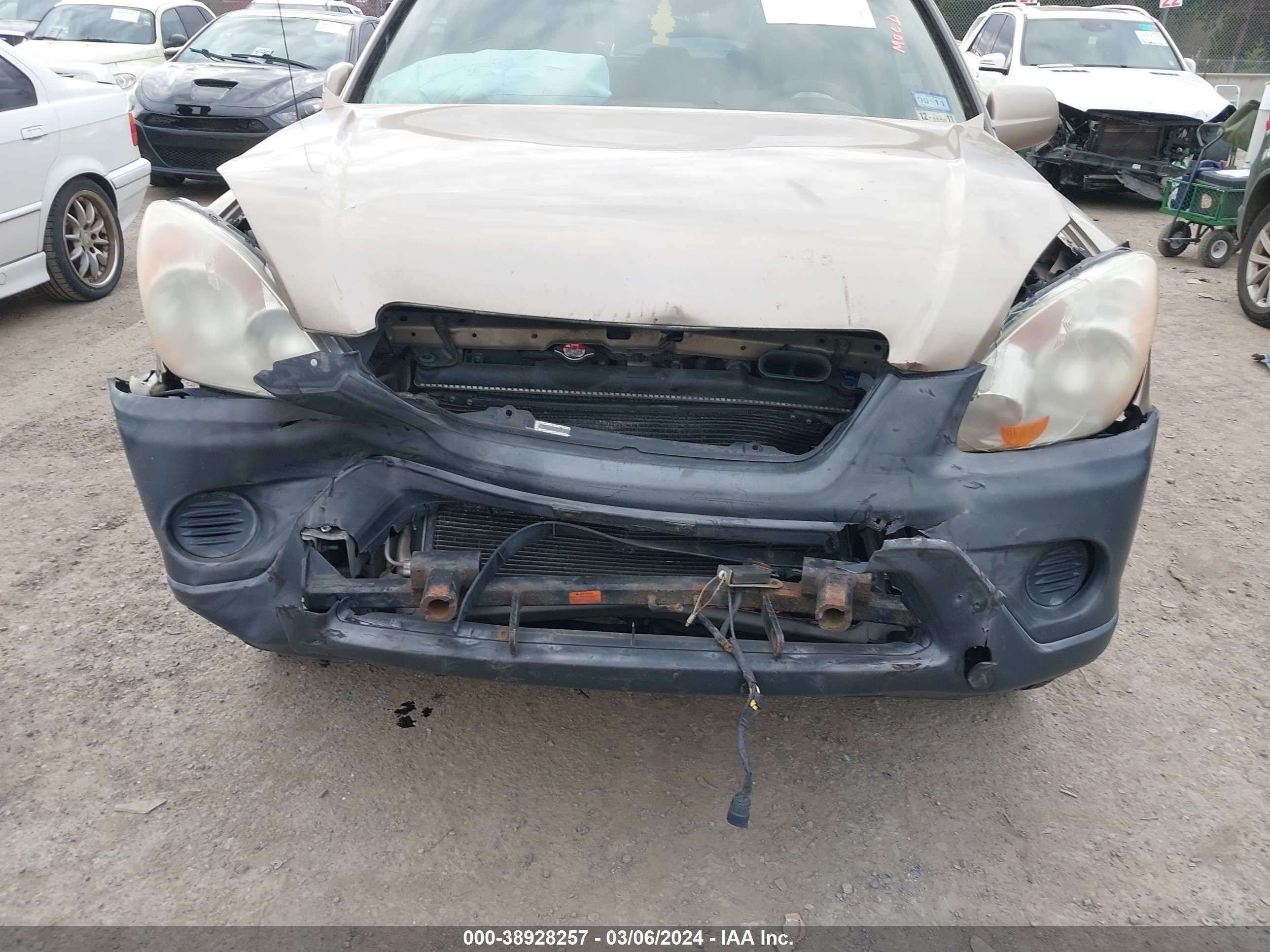 Photo 5 VIN: JHLRD68876C017591 - HONDA CR-V 