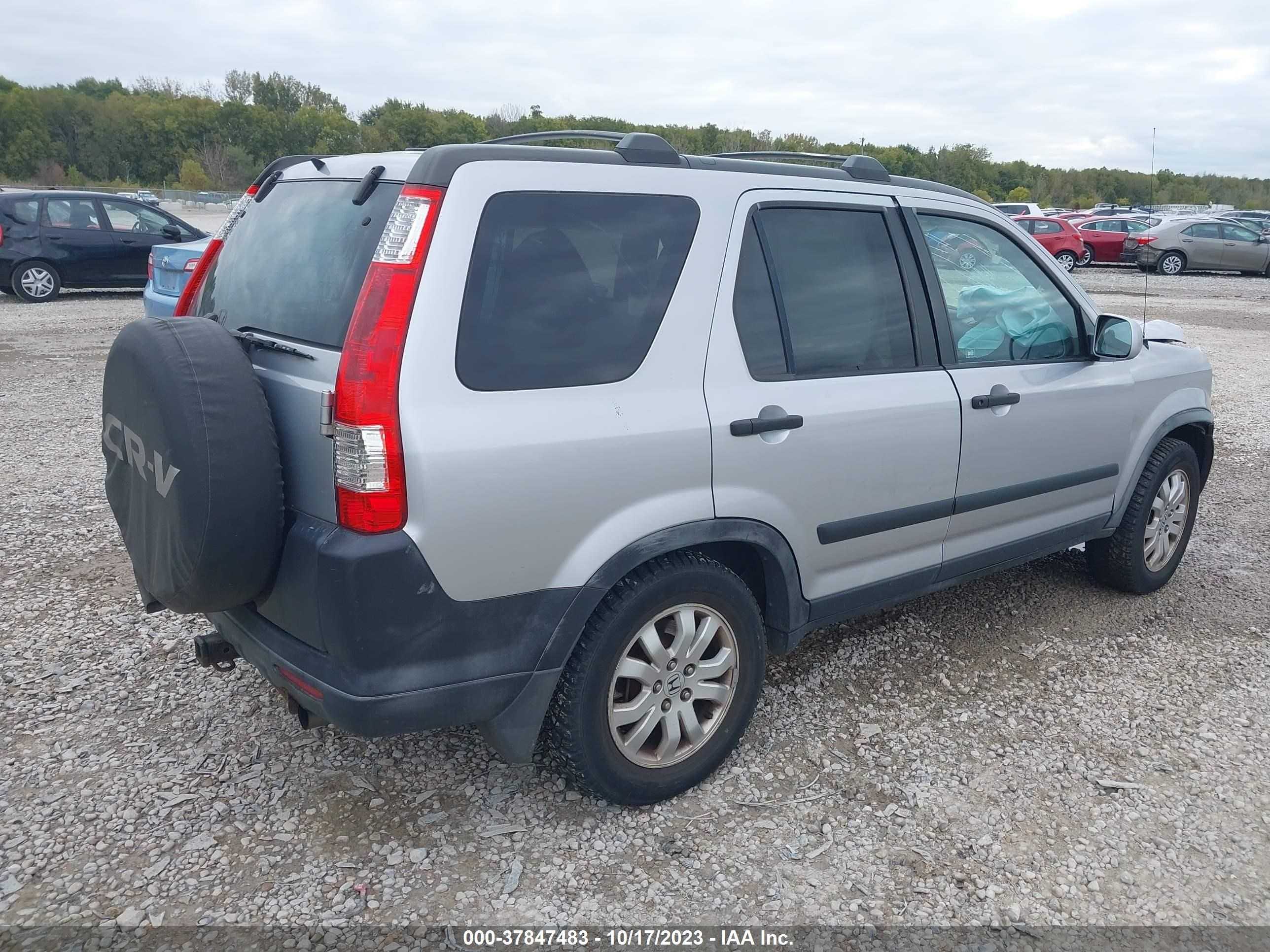 Photo 3 VIN: JHLRD77875C053271 - HONDA CR-V 