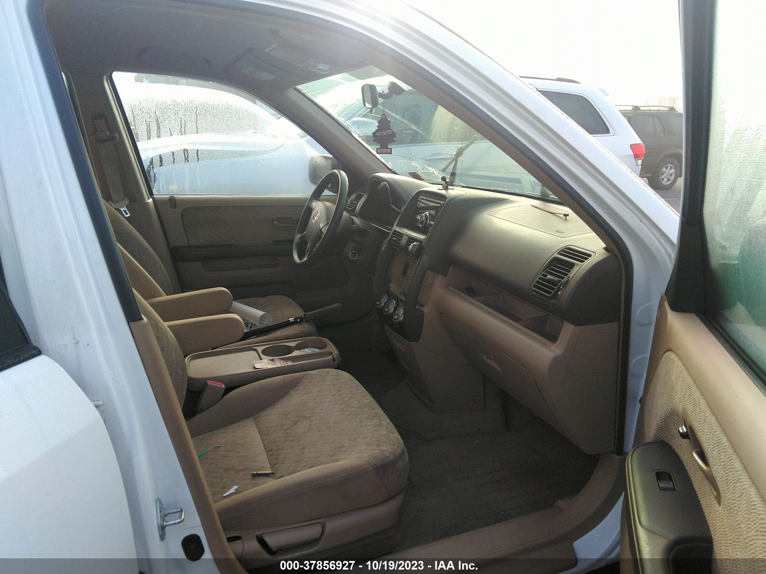 Photo 4 VIN: JHLRD78545C046895 - HONDA CR-V 