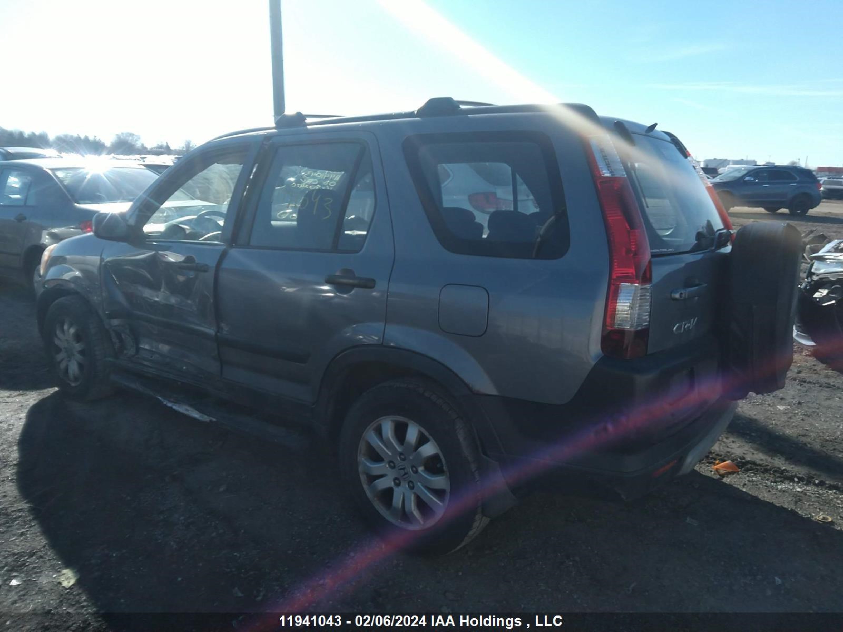 Photo 2 VIN: JHLRD78546C802470 - HONDA CR-V 