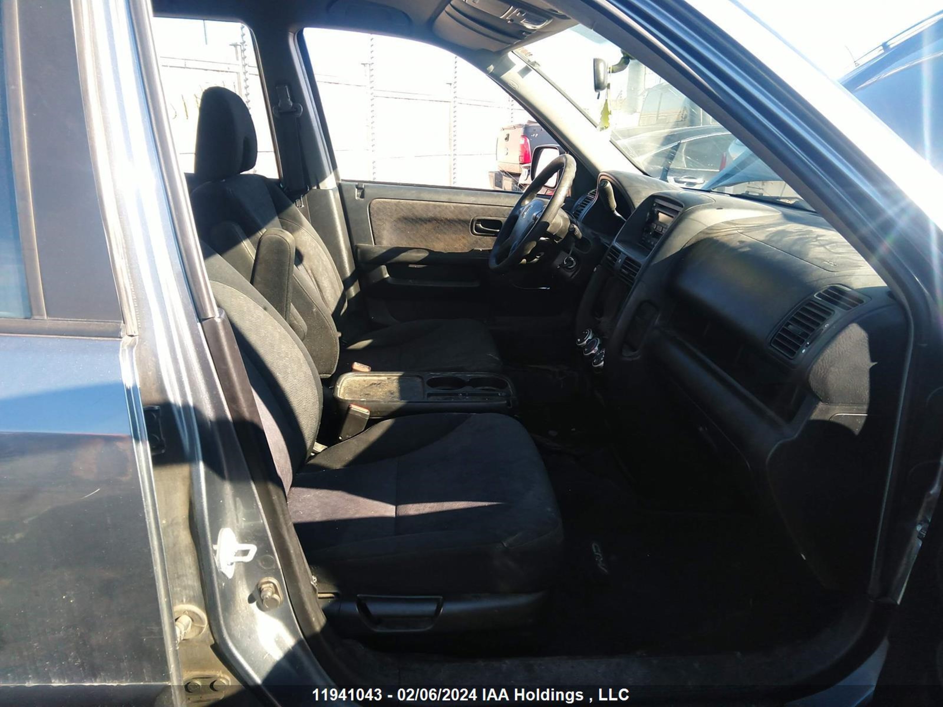 Photo 4 VIN: JHLRD78546C802470 - HONDA CR-V 