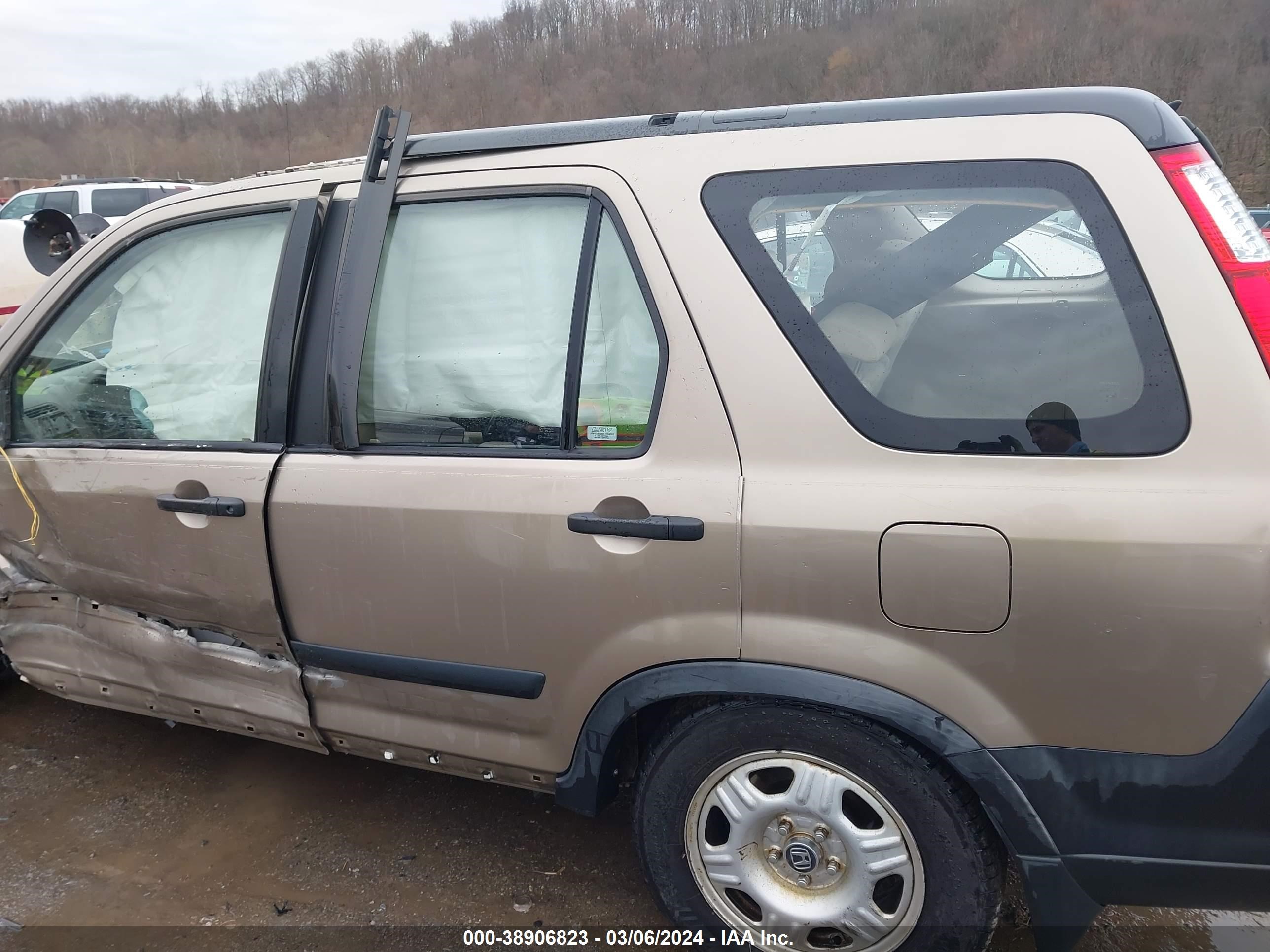 Photo 13 VIN: JHLRD78565C045750 - HONDA CR-V 