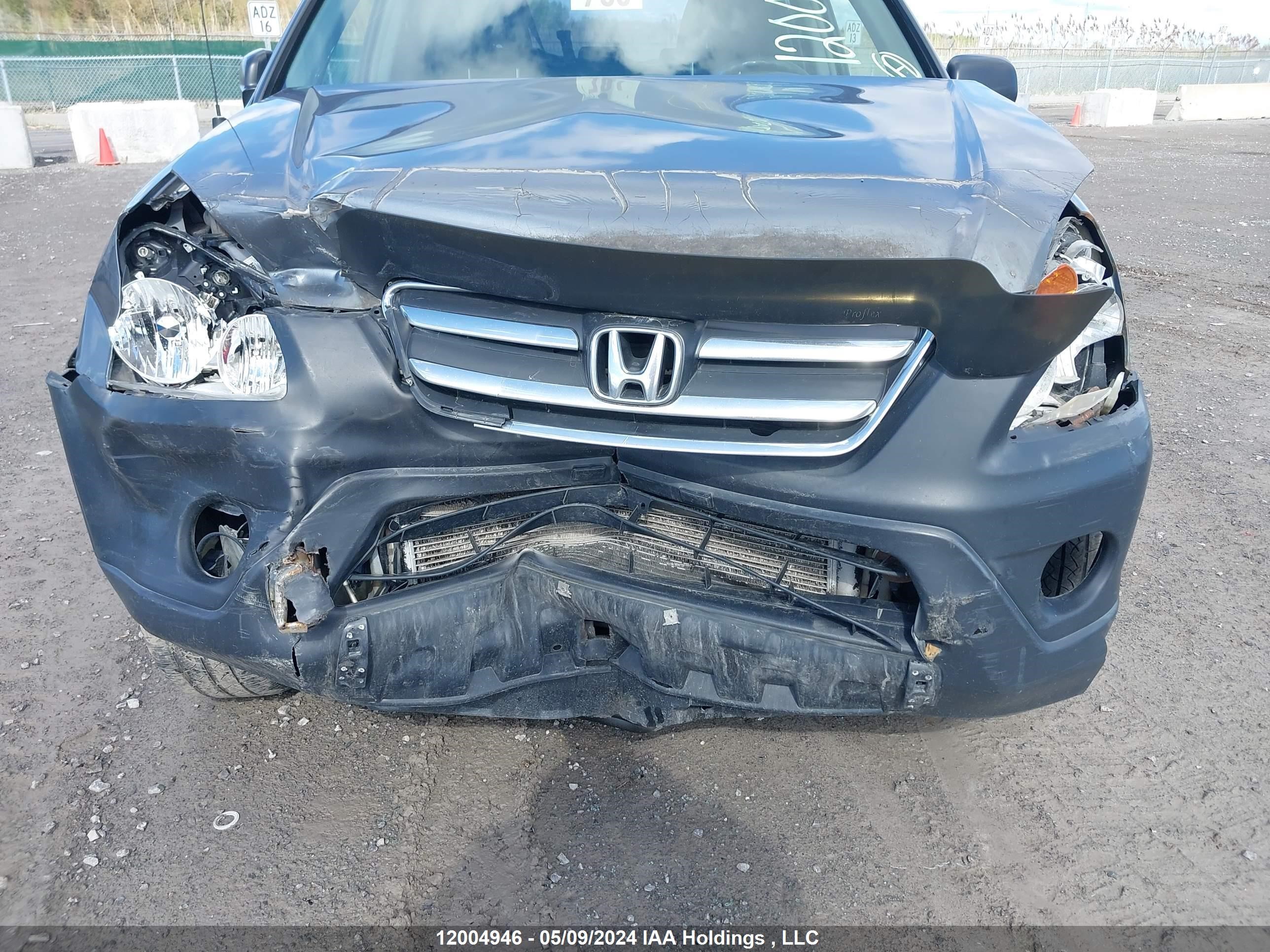 Photo 5 VIN: JHLRD78576C804715 - HONDA CR-V 