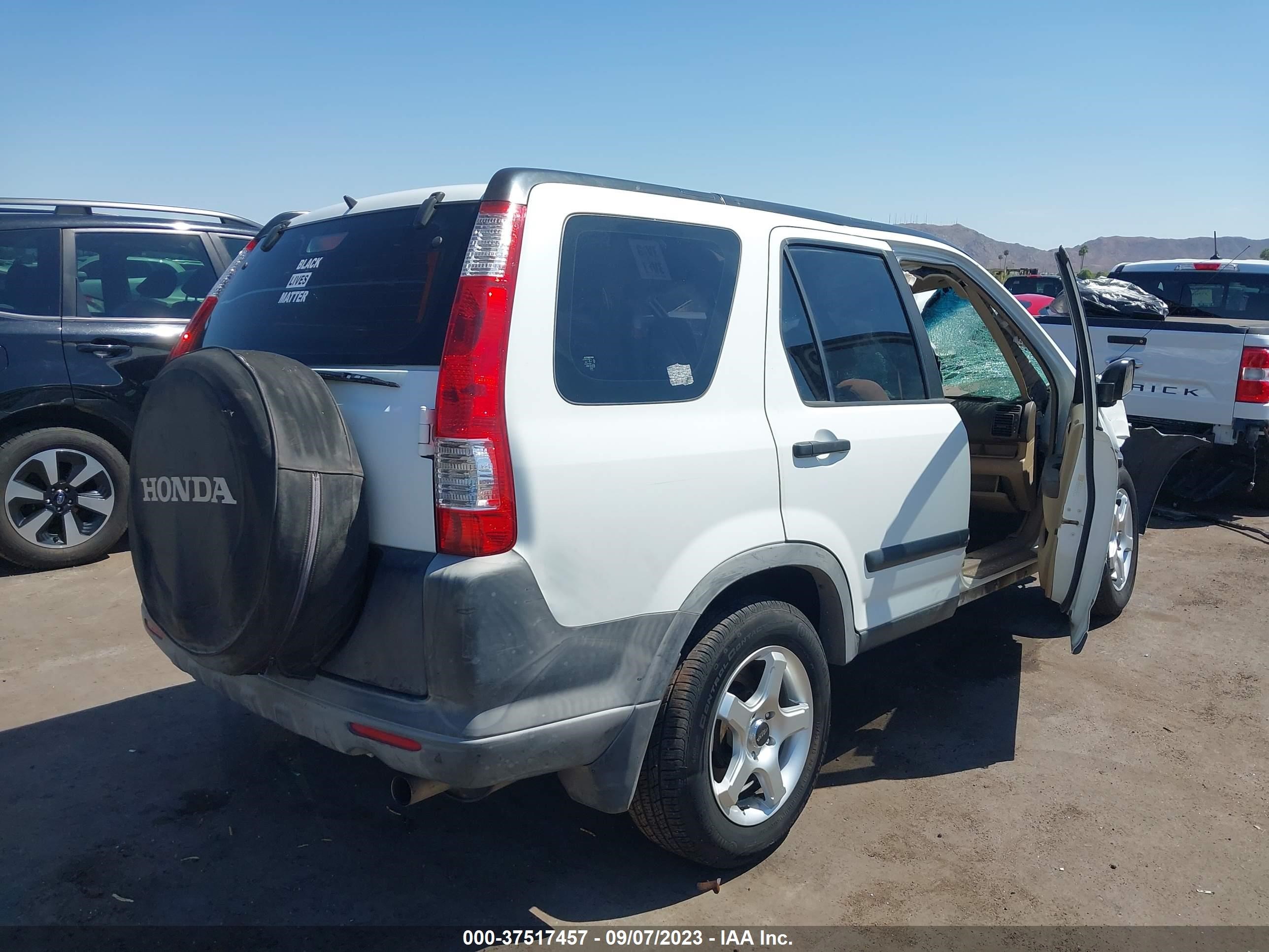 Photo 3 VIN: JHLRD78585C043241 - HONDA CR-V 