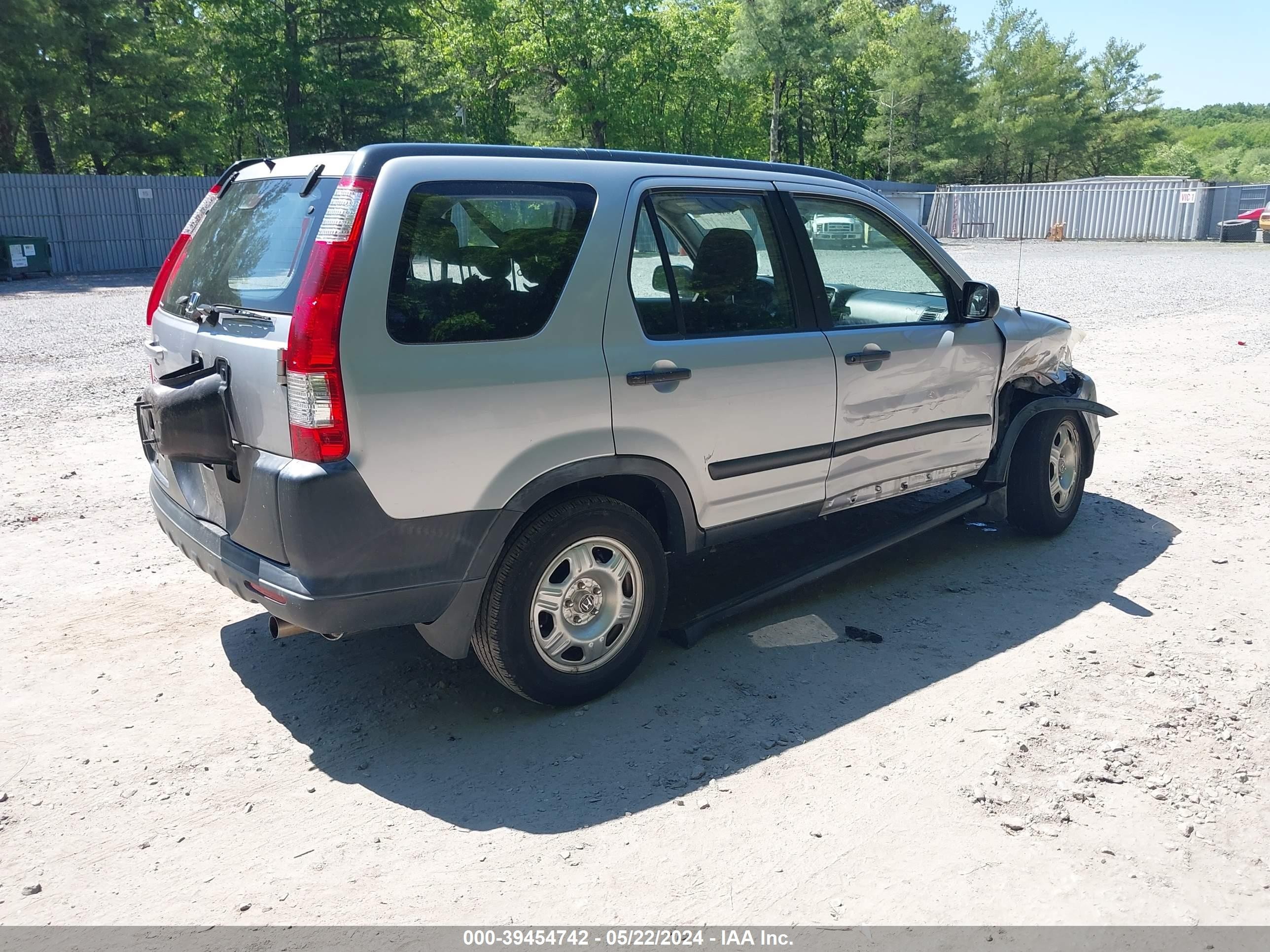 Photo 3 VIN: JHLRD78595C004240 - HONDA CR-V 