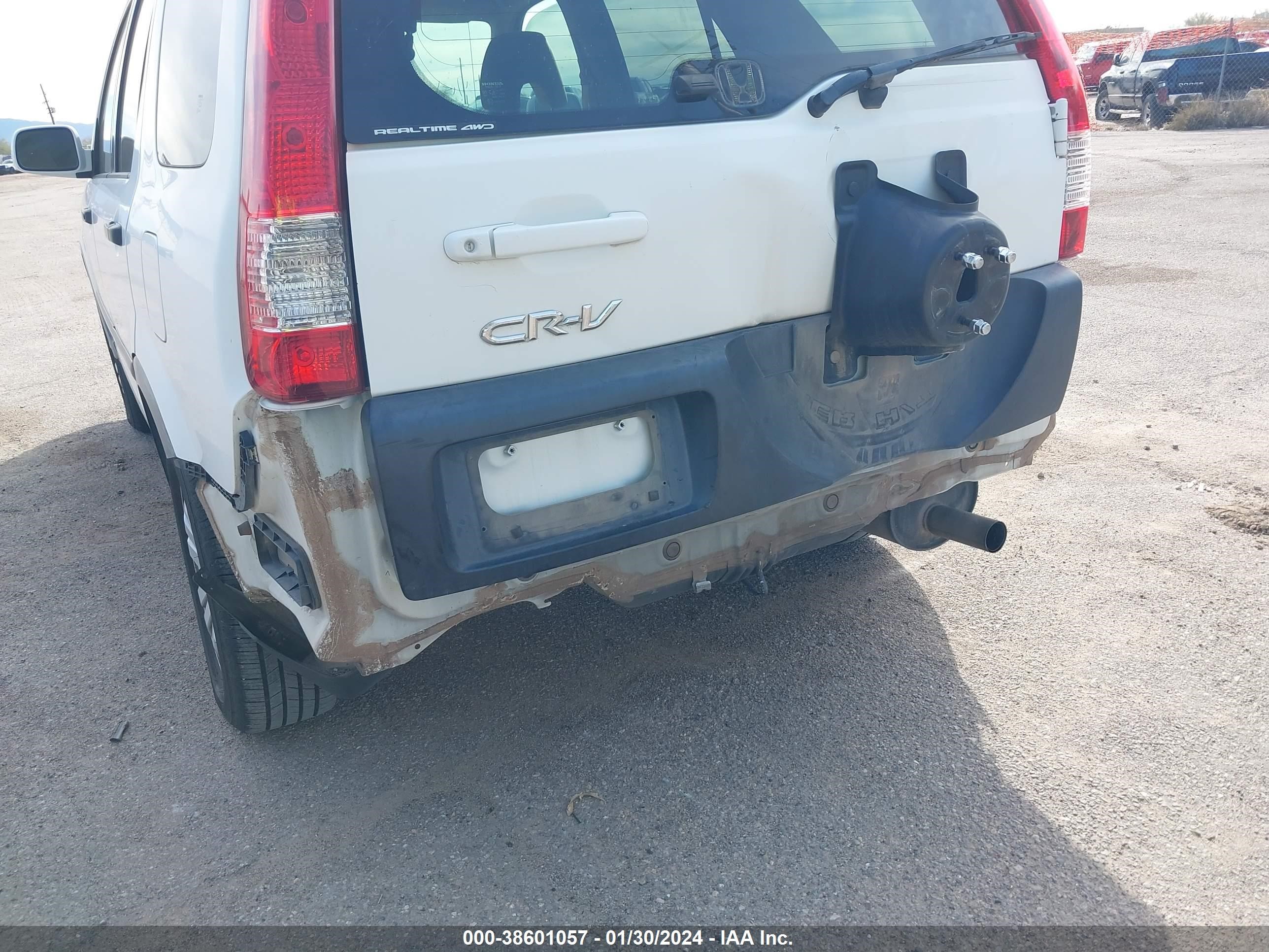 Photo 5 VIN: JHLRD78815C015923 - HONDA CR-V 